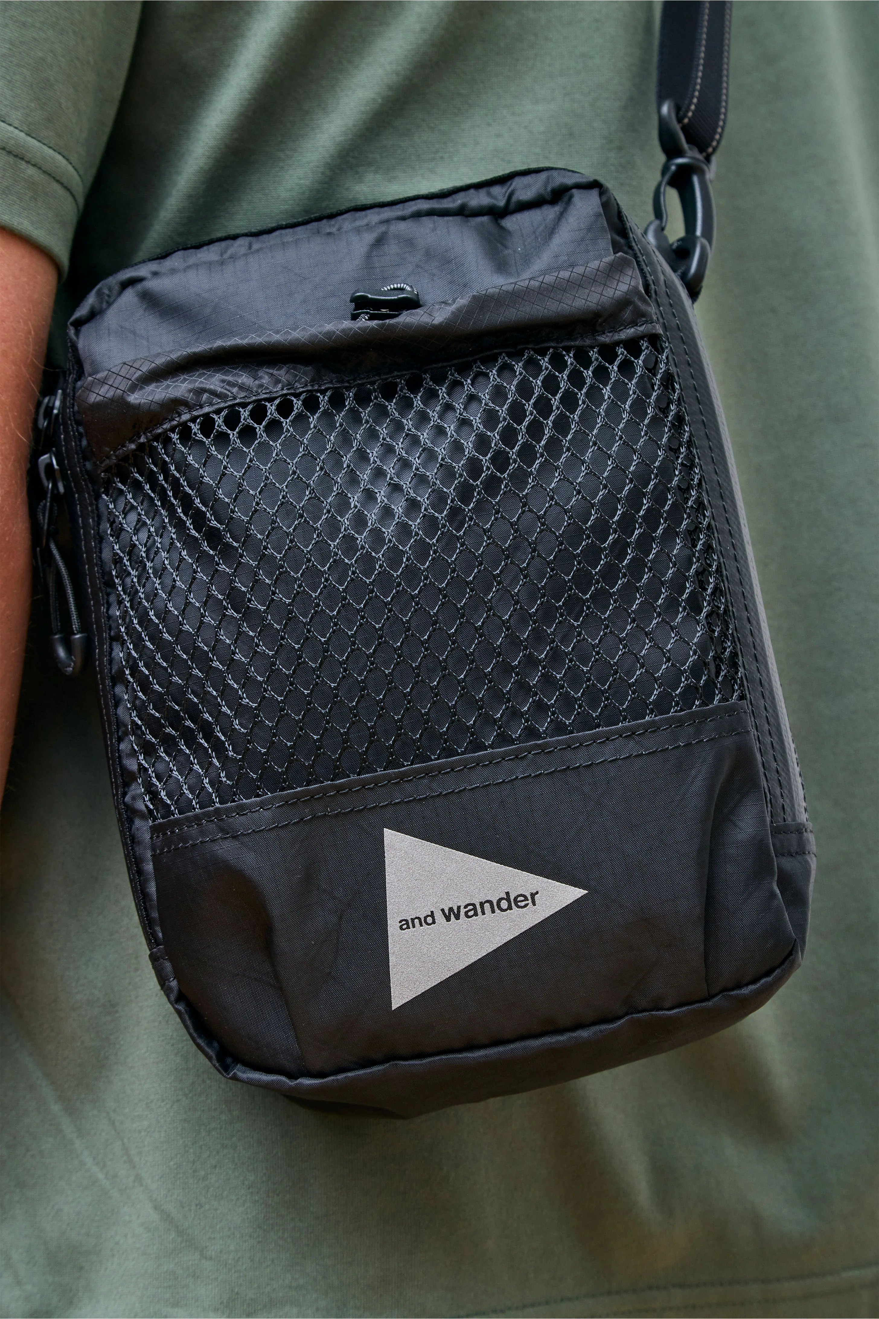 Ecopak Sholder Pouch Black - Image 3