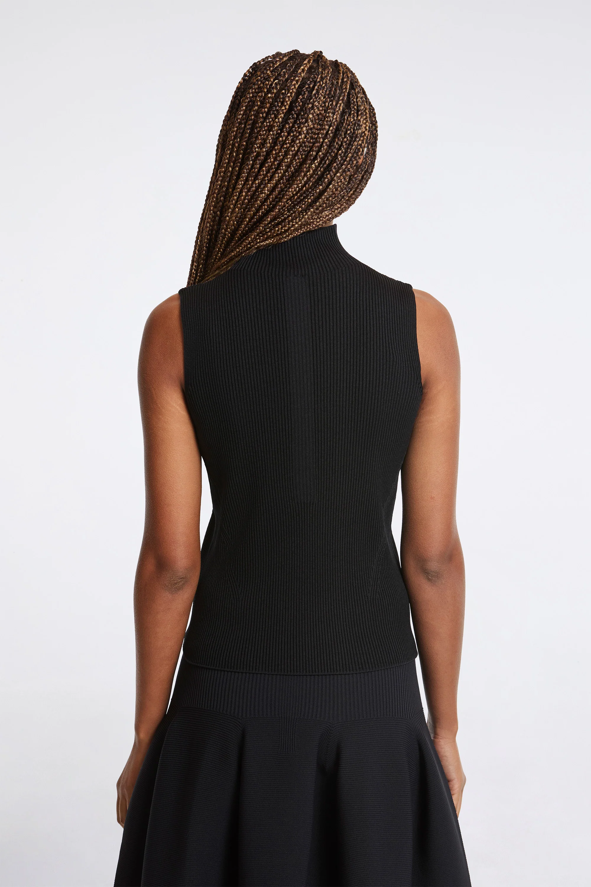 Portrait Sleeveless Top Black - Image 2