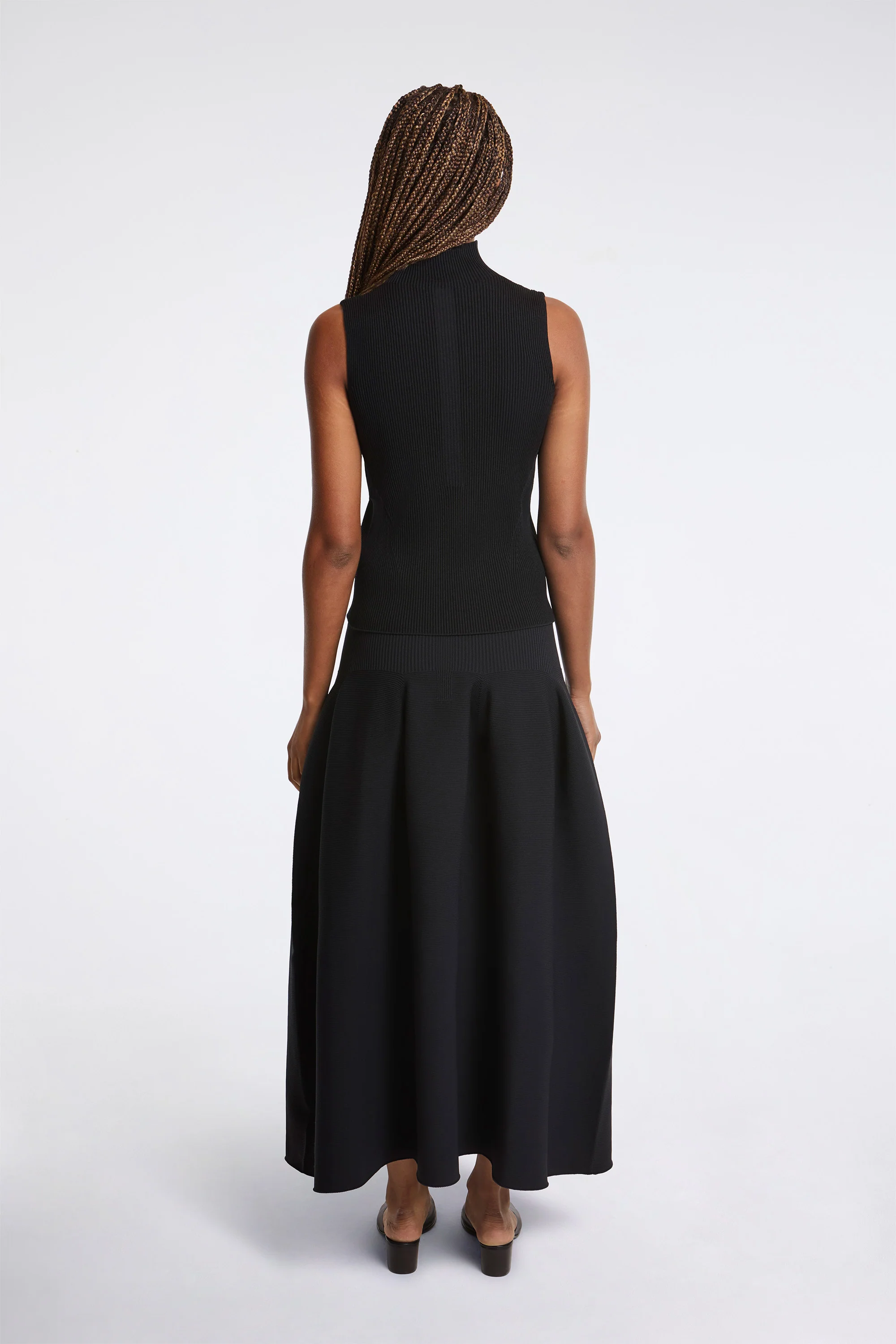 Portrait Sleeveless Top Black - Image 6