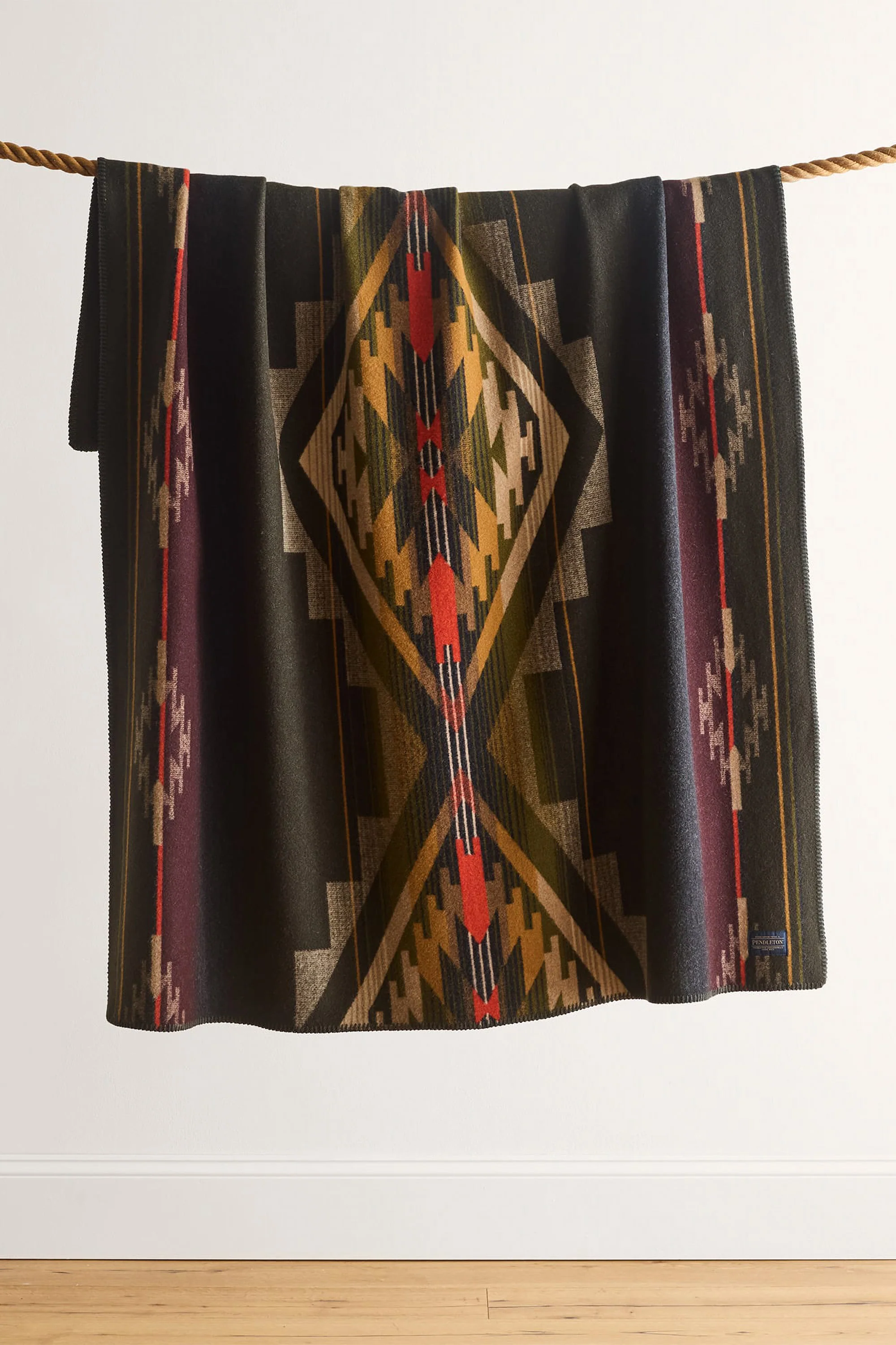 Contemporary Napped Throw Tumalo - Image 3