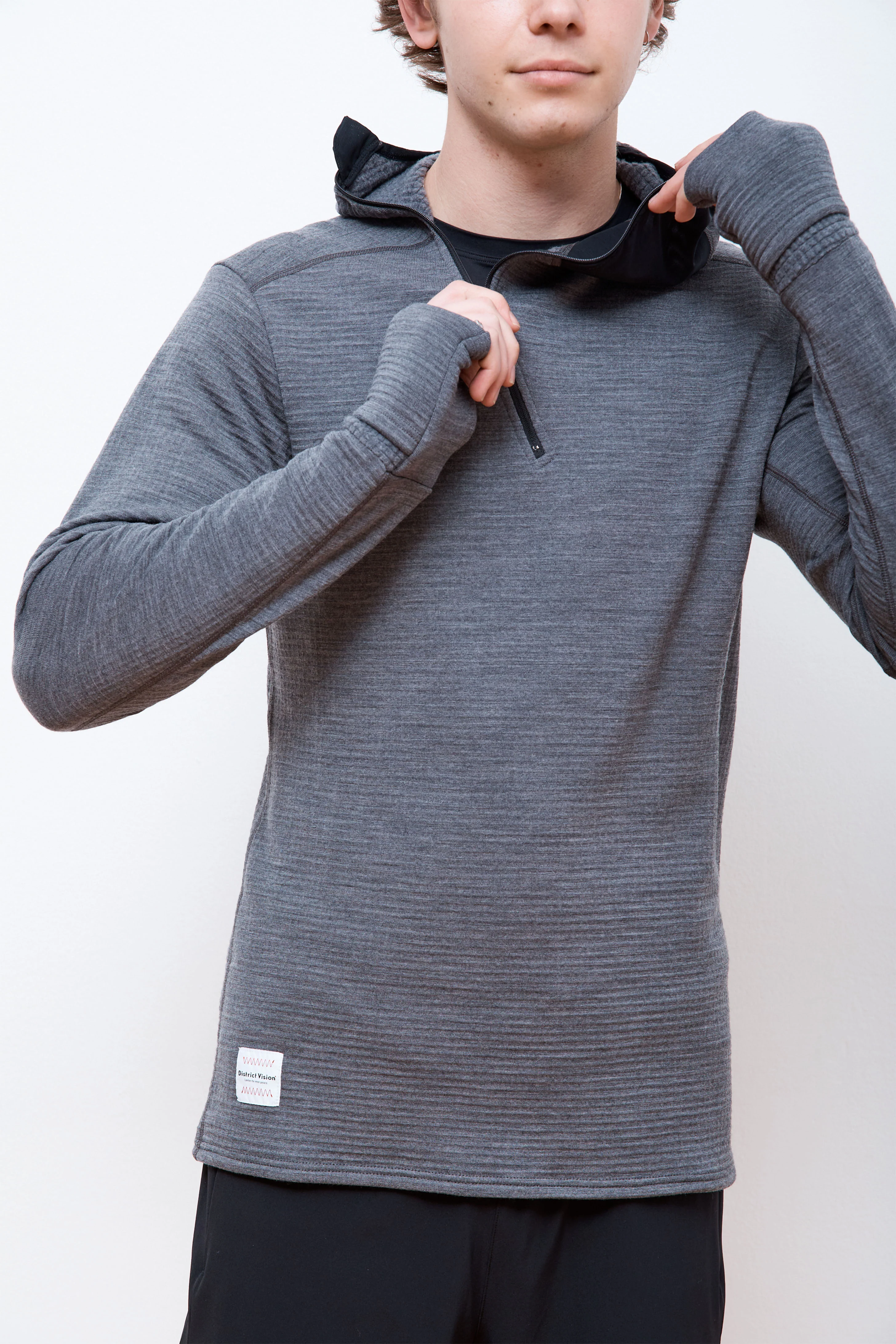 Hooded Merino Grid Fleece Carbon - Image 6