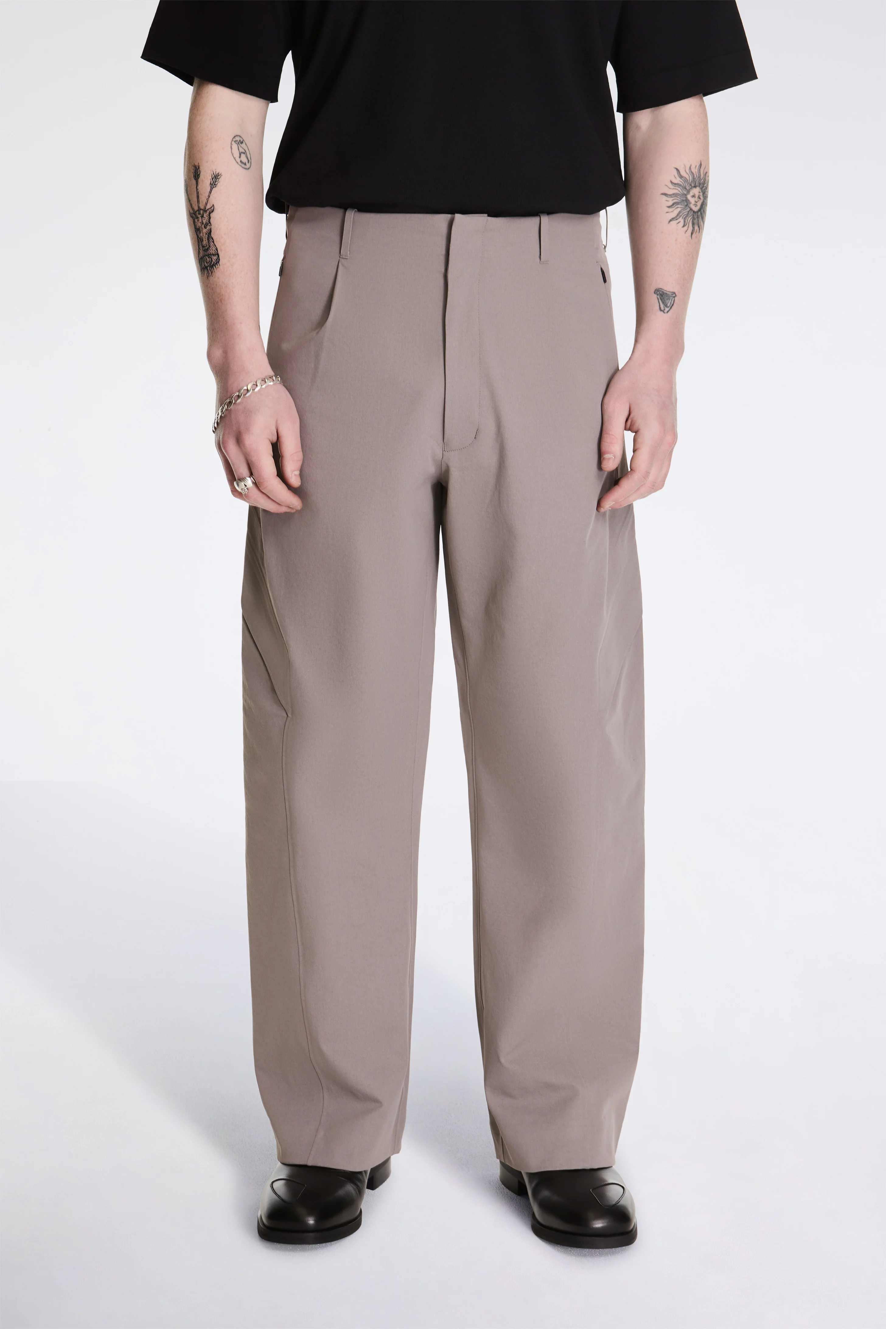Goldwin _J.L-A.L_ Cargo Pants Driftwood - Image 2