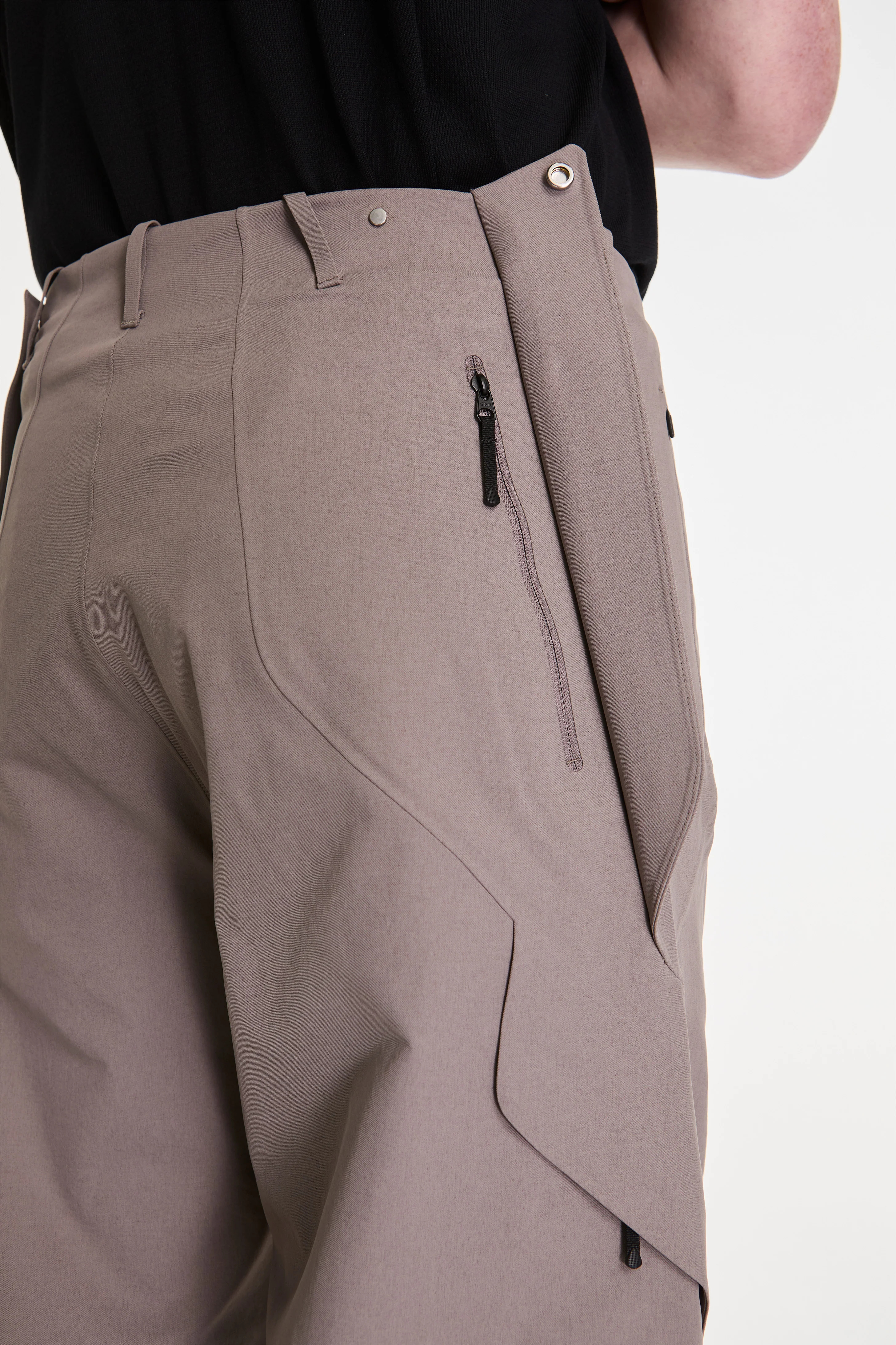 Goldwin _J.L-A.L_ Cargo Pants Driftwood - Image 5