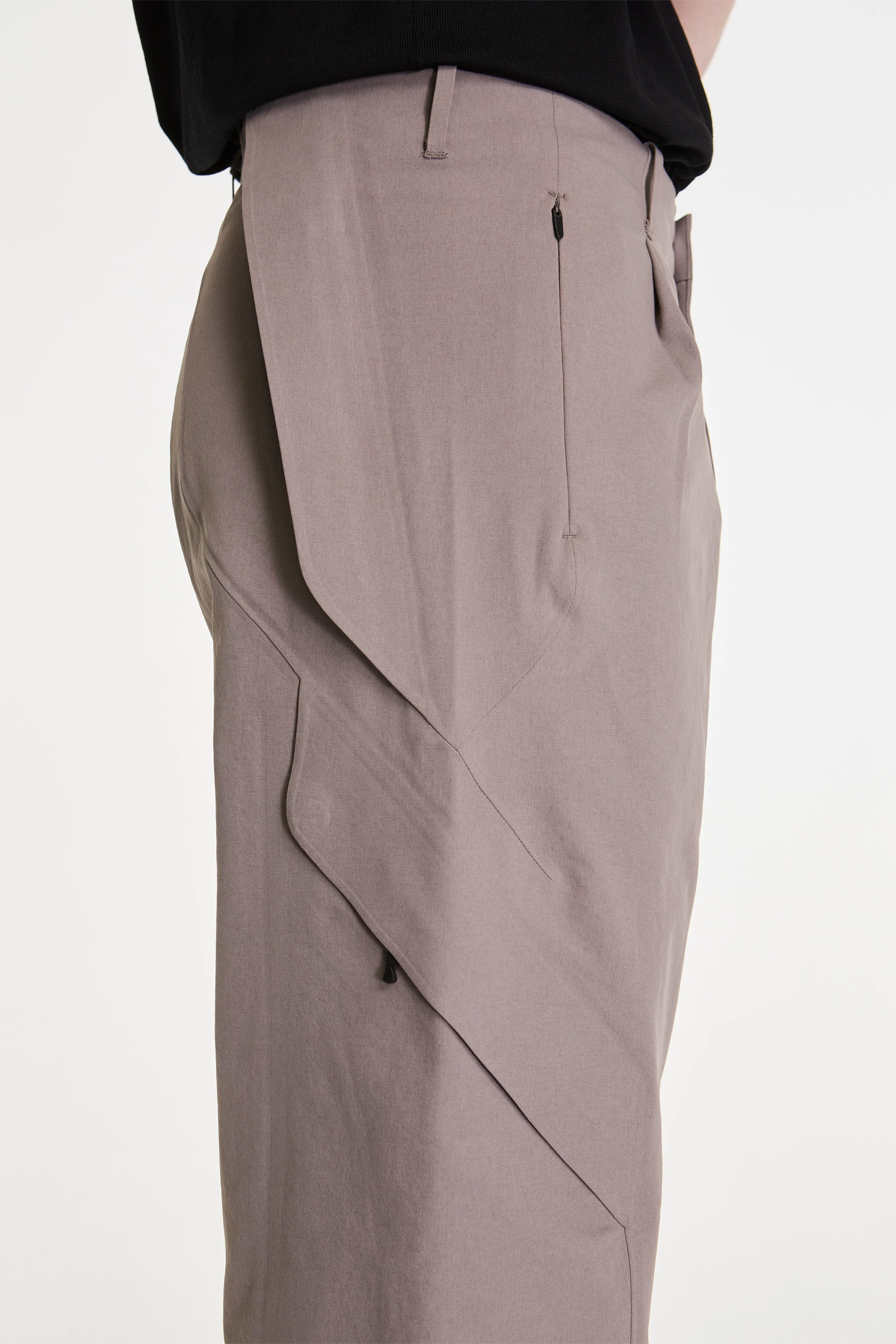 Goldwin _J.L-A.L_ Cargo Pants Driftwood - Image 6