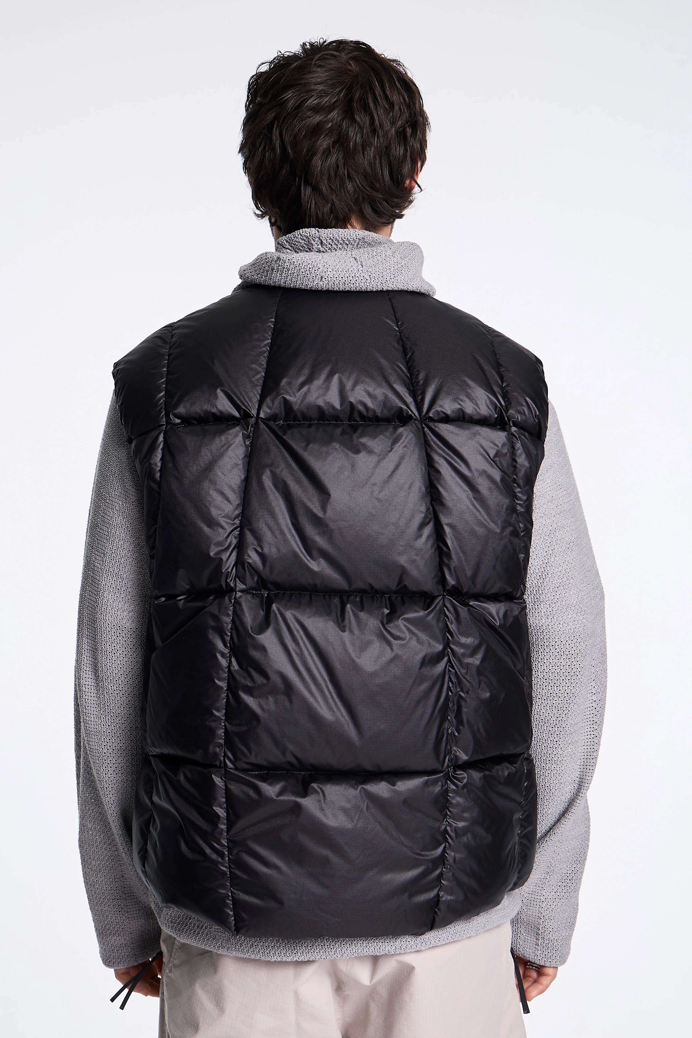 Three-Dimensional Down Light Vest Biotite - Image 4