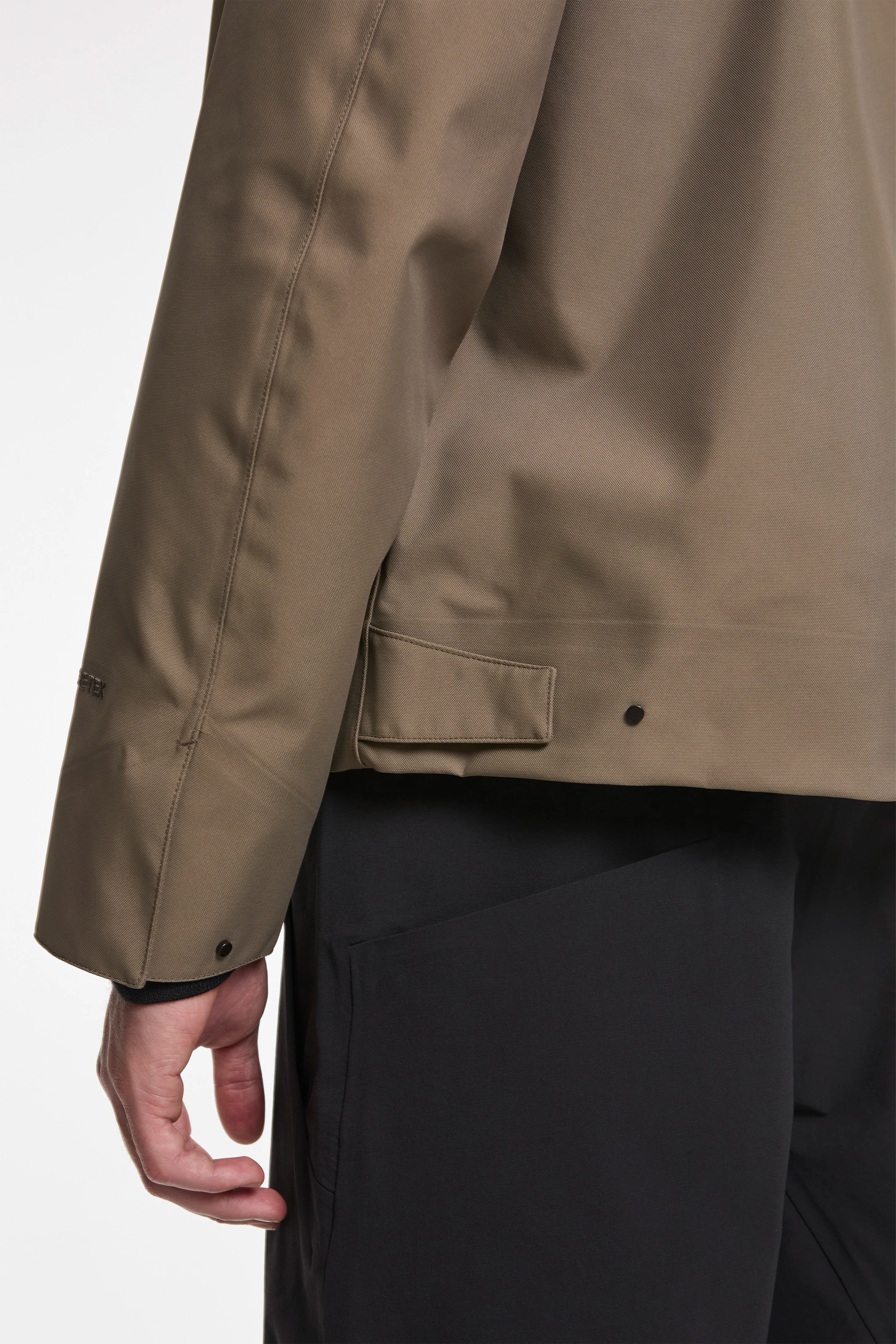 GORE-TEX 3L Blouson Sand Land - Image 6