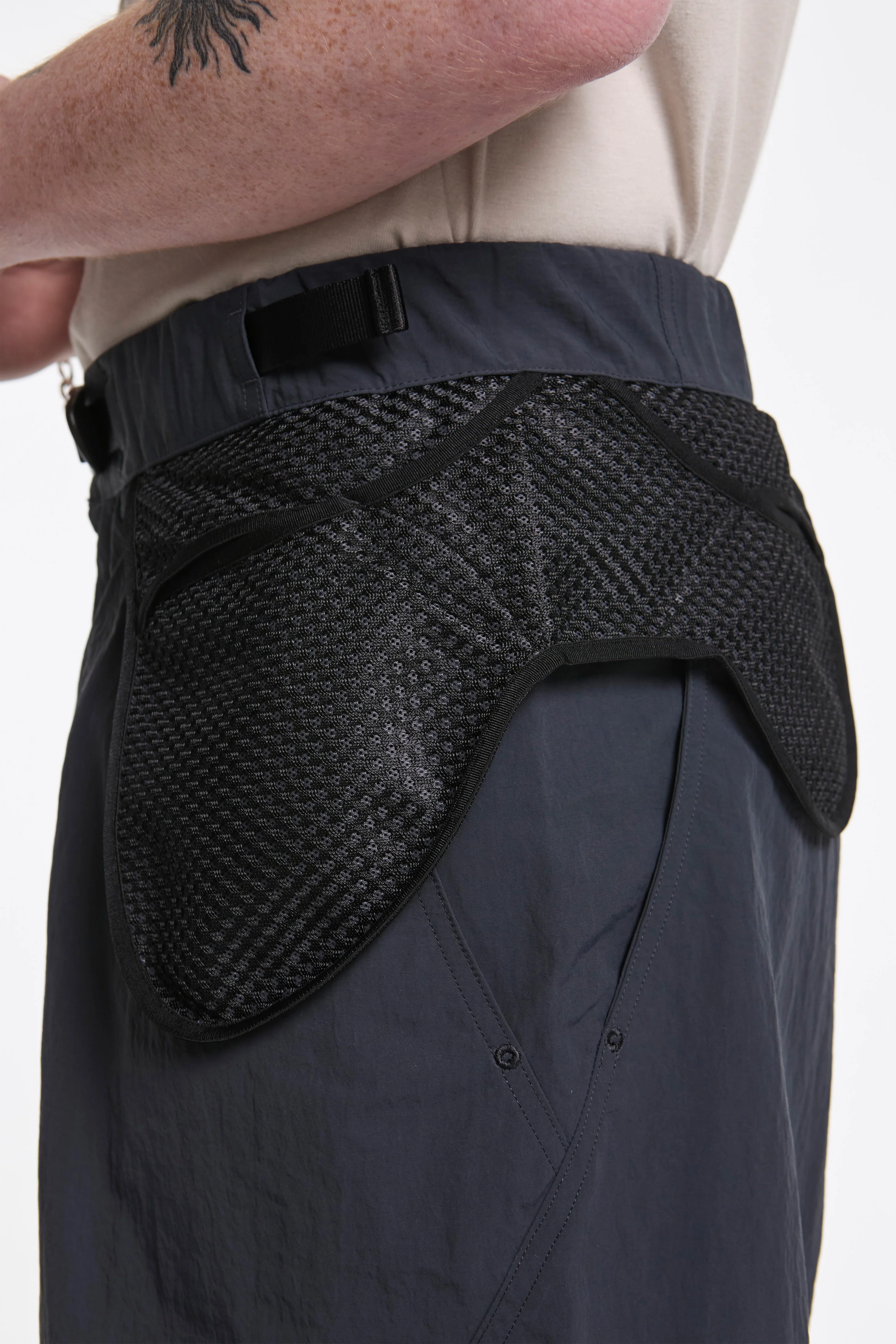 Helicoid Pocket Shorts Ink Black - Image 4