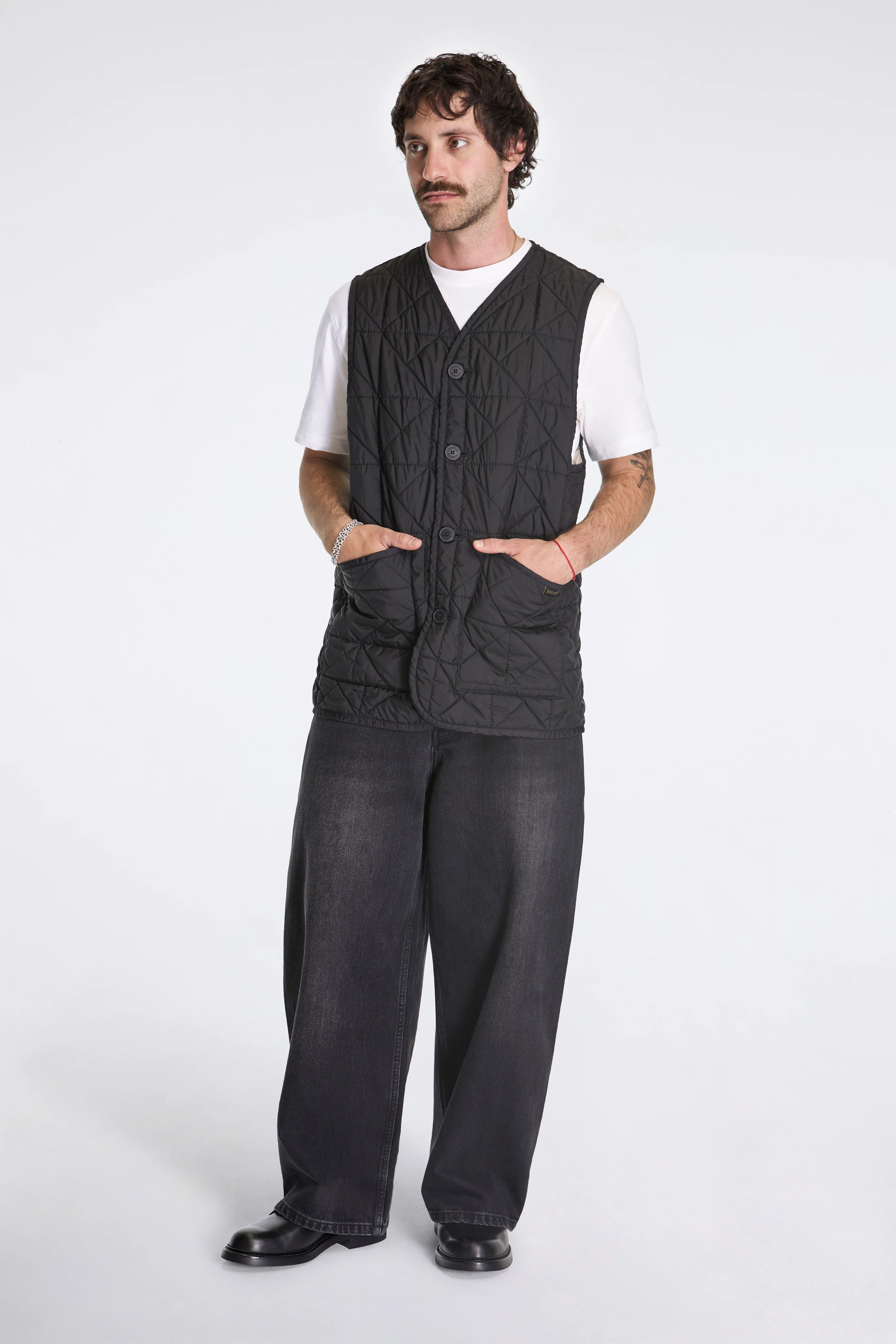 Washed Button Front Thornham Vest Sable/Black - Image 4