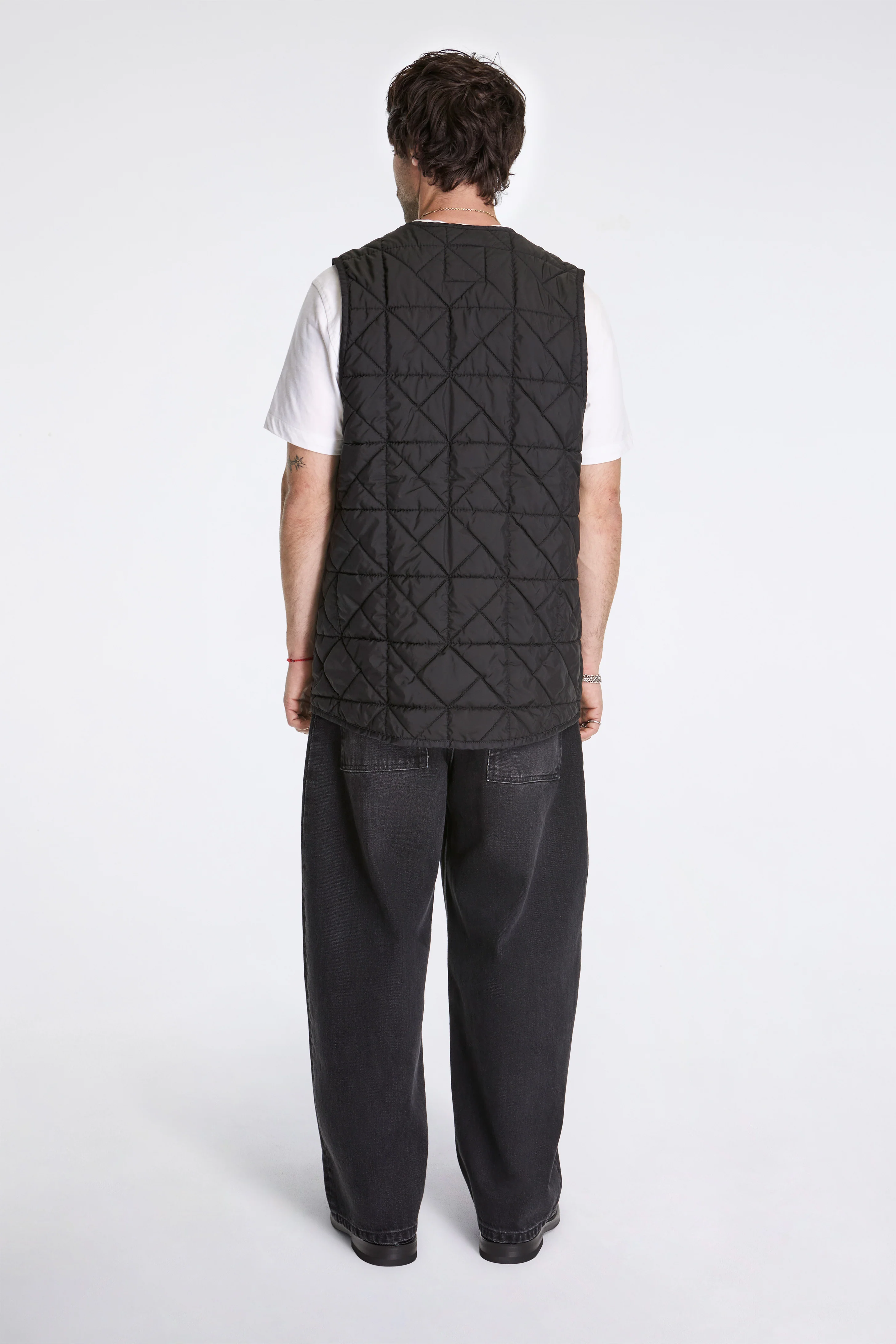 Washed Button Front Thornham Vest Sable/Black - Image 5