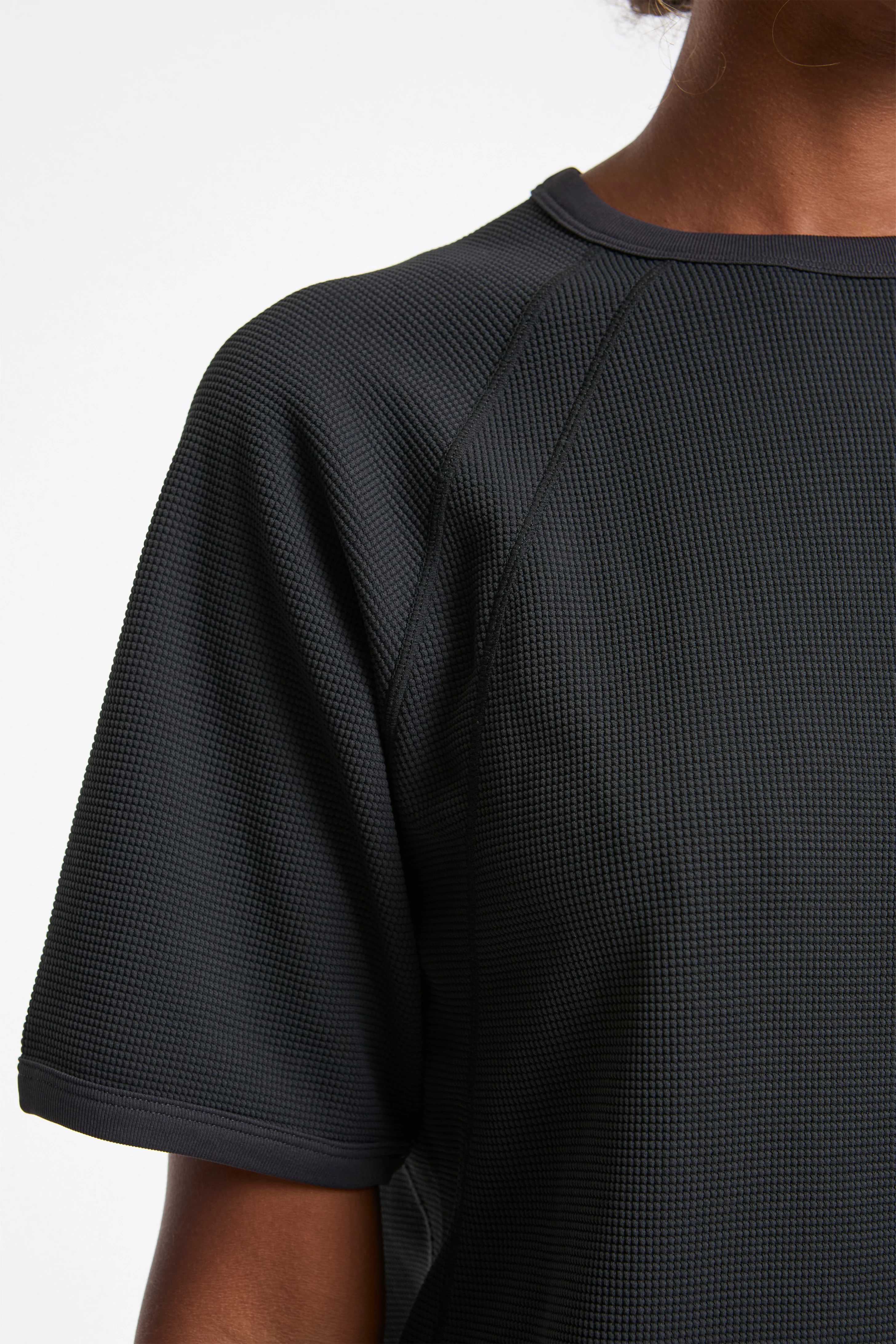W's Mesh WF Actinoid T-Shirt Ebony Gray - Image 3