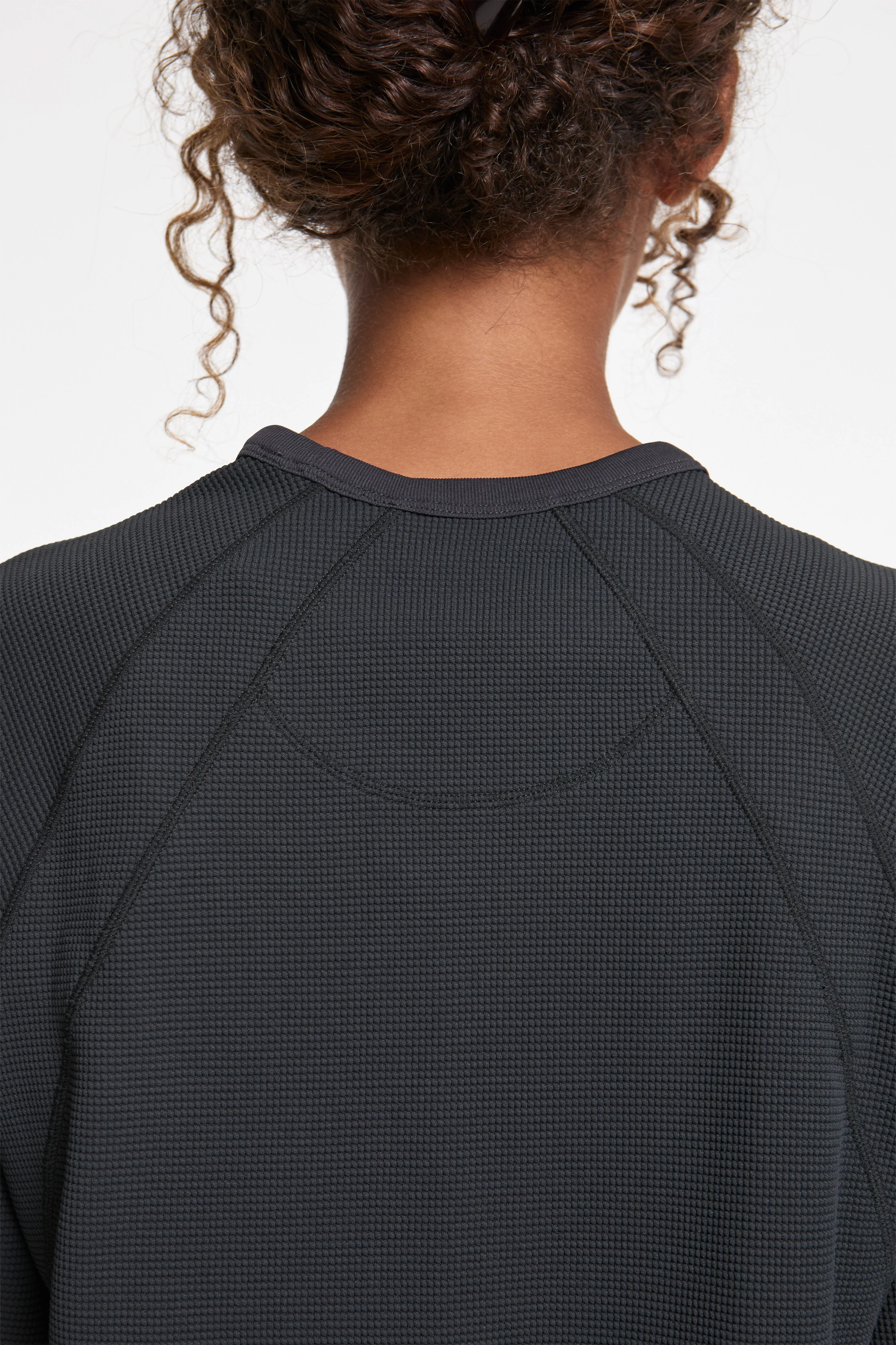 W's Mesh WF Actinoid T-Shirt Ebony Gray - Image 4
