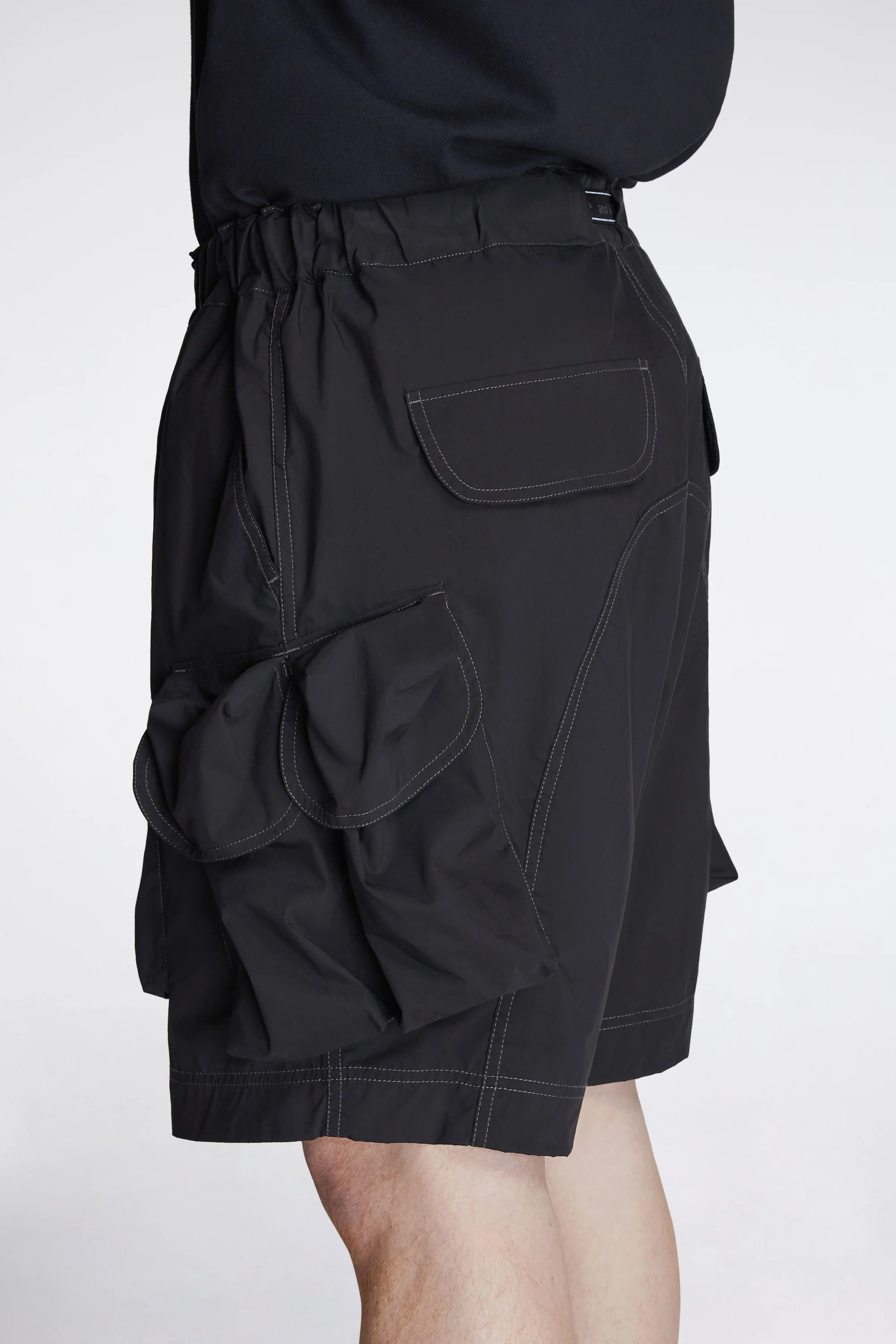 Multi Pocket Shorts Black - Image 5