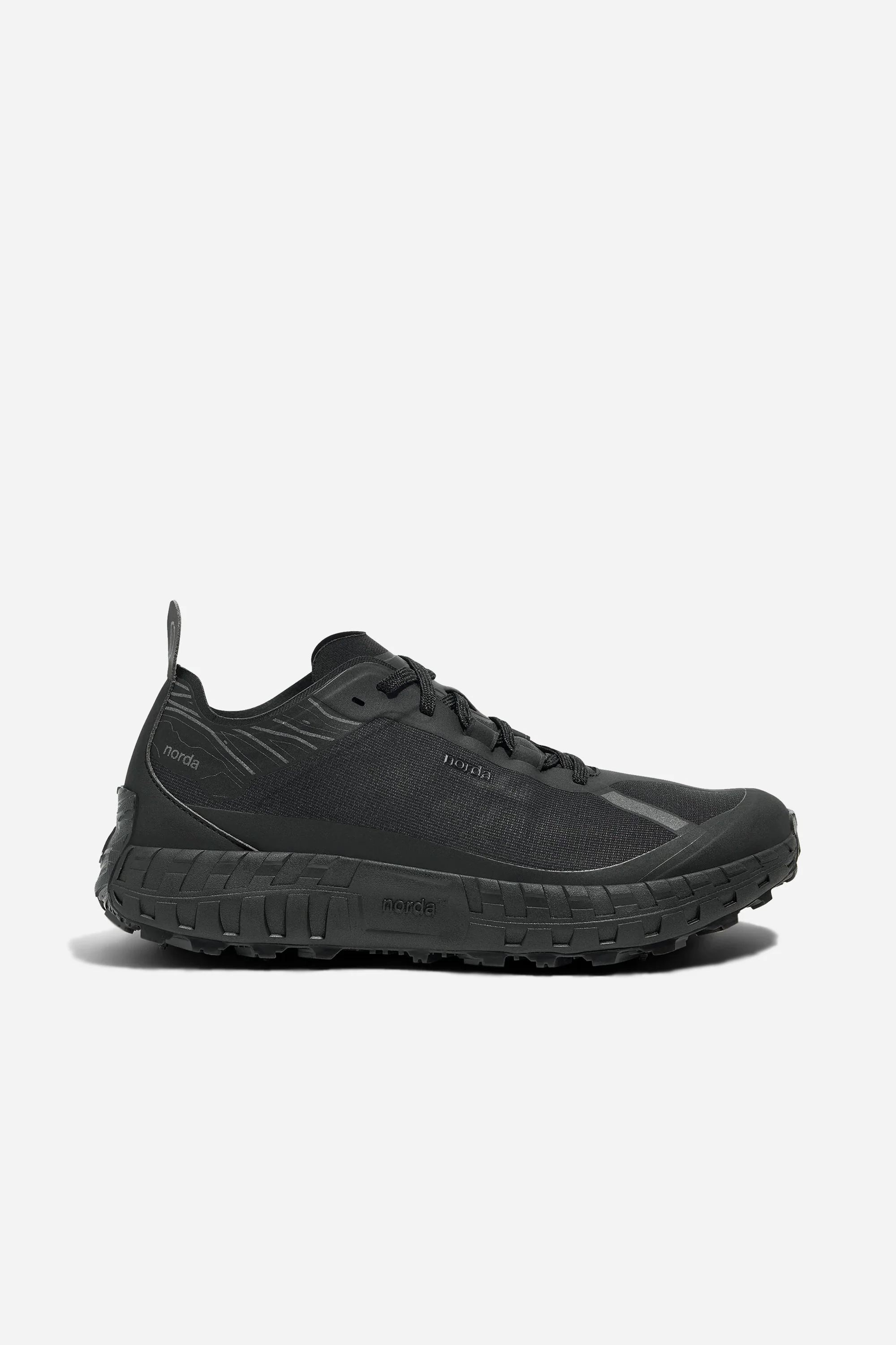 Norda 001A M Stealth Black