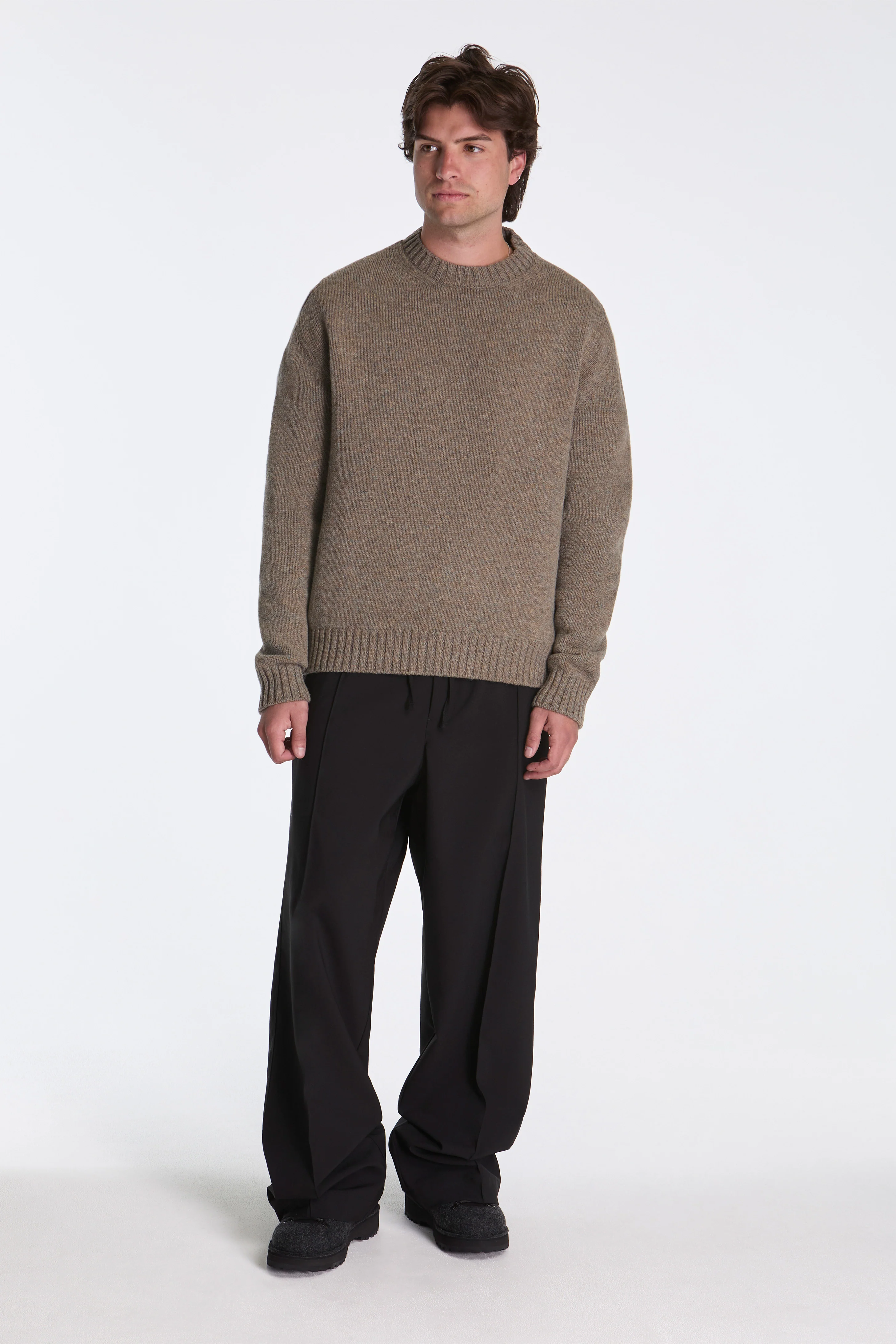 Truffle Round Neck Collar Knit With Logo - Image 7
