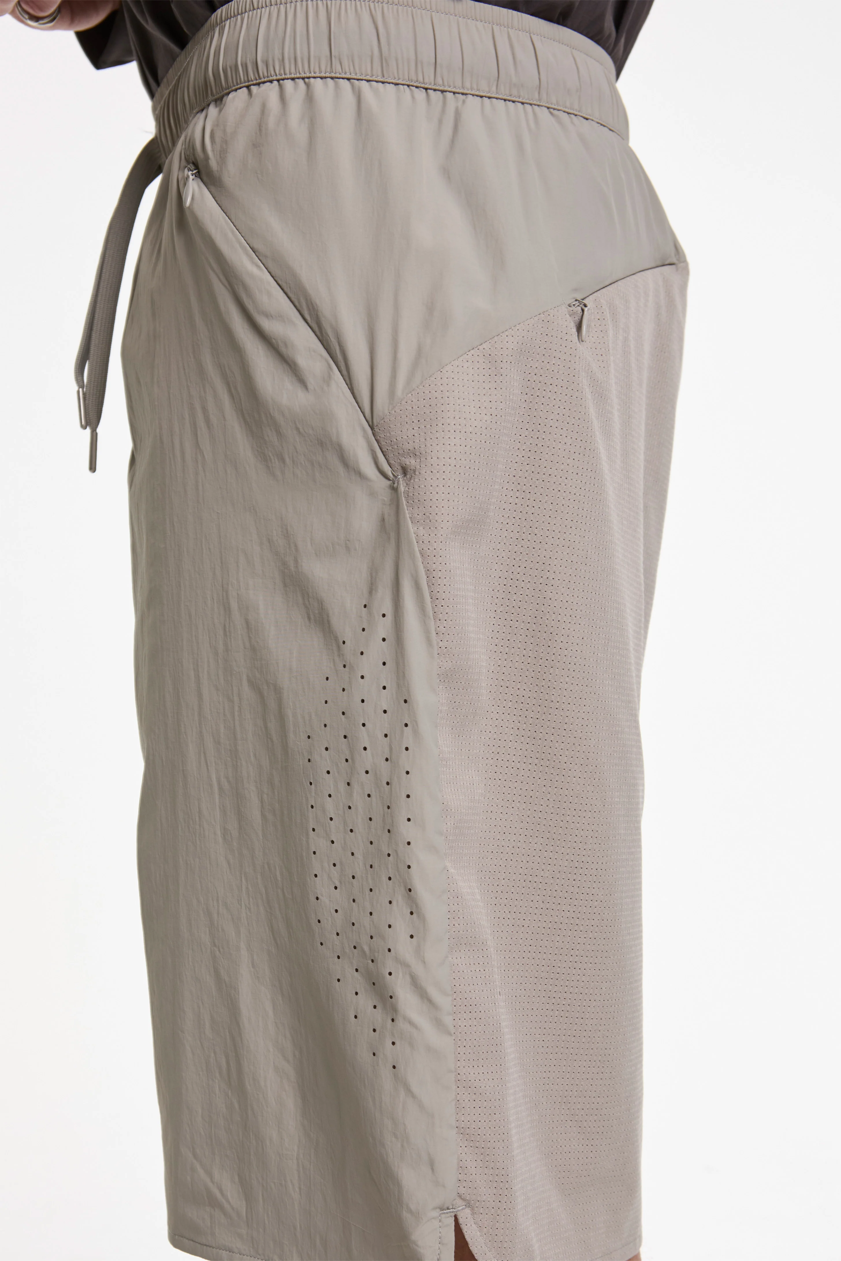 Orbit LT Technical Shorts Sand - Image 5