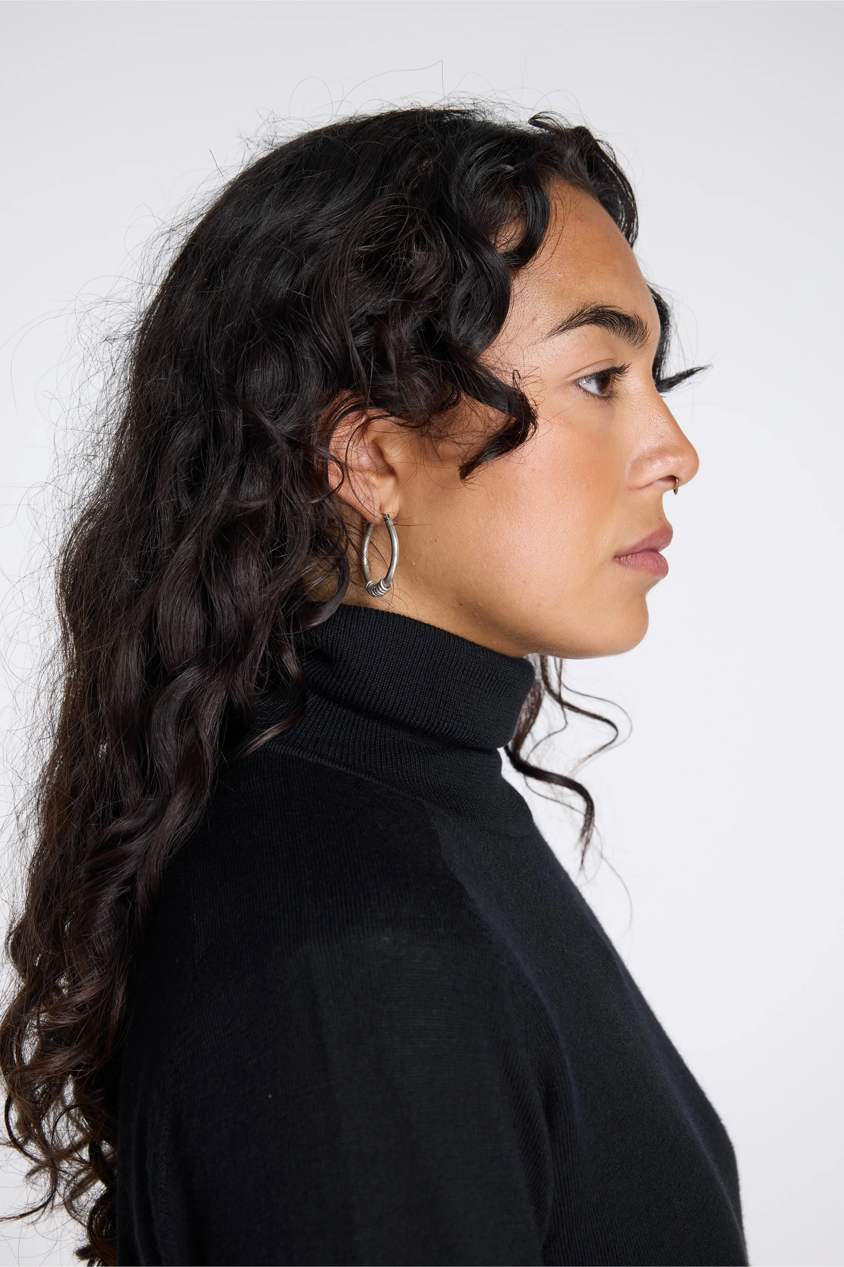 Raglan Merino Turtleneck Black - Image 2