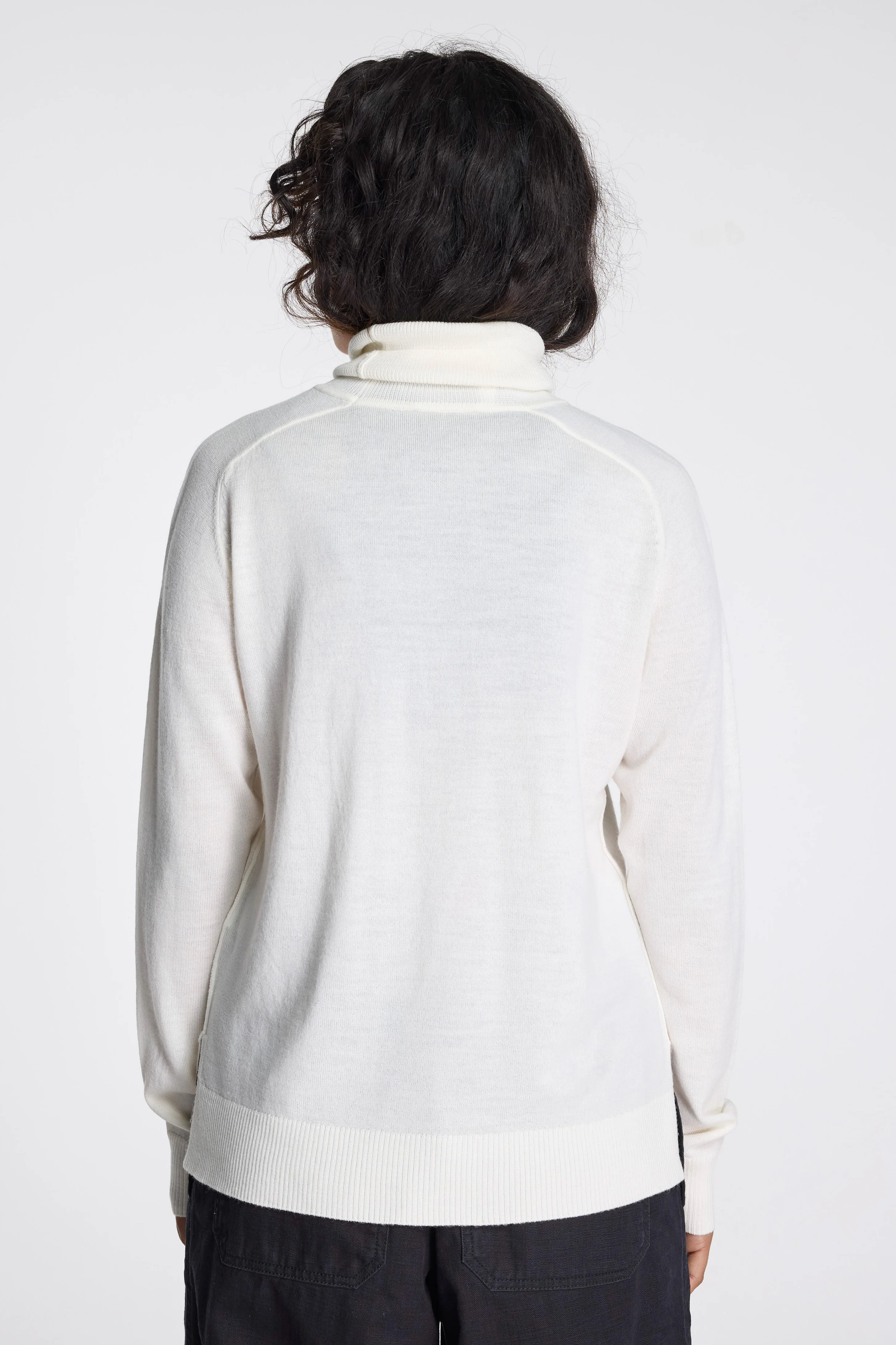 Raglan Merino Turtleneck Ivory - Image 3