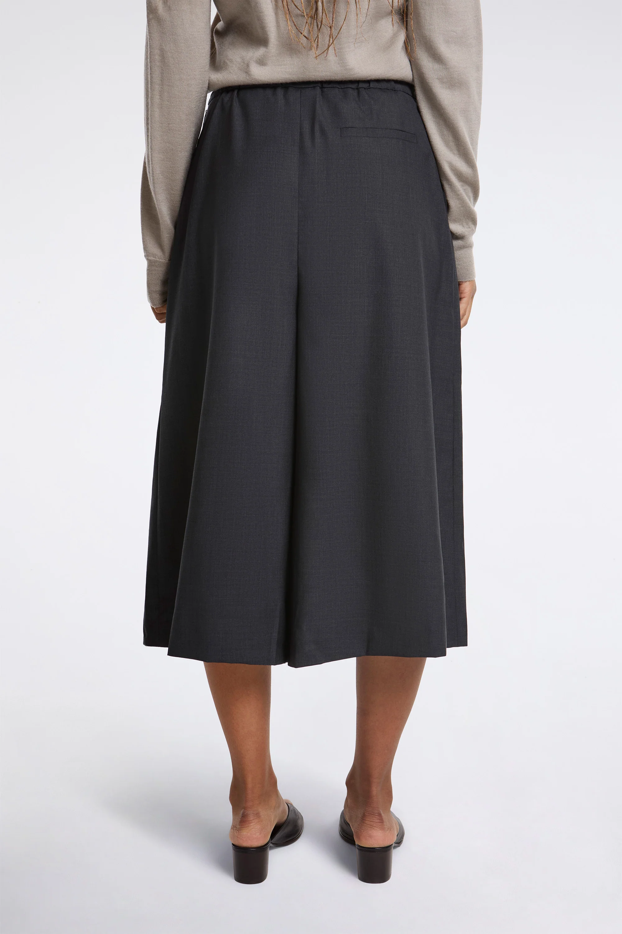 Pleated Wool Culotte Charcoal - Image 3