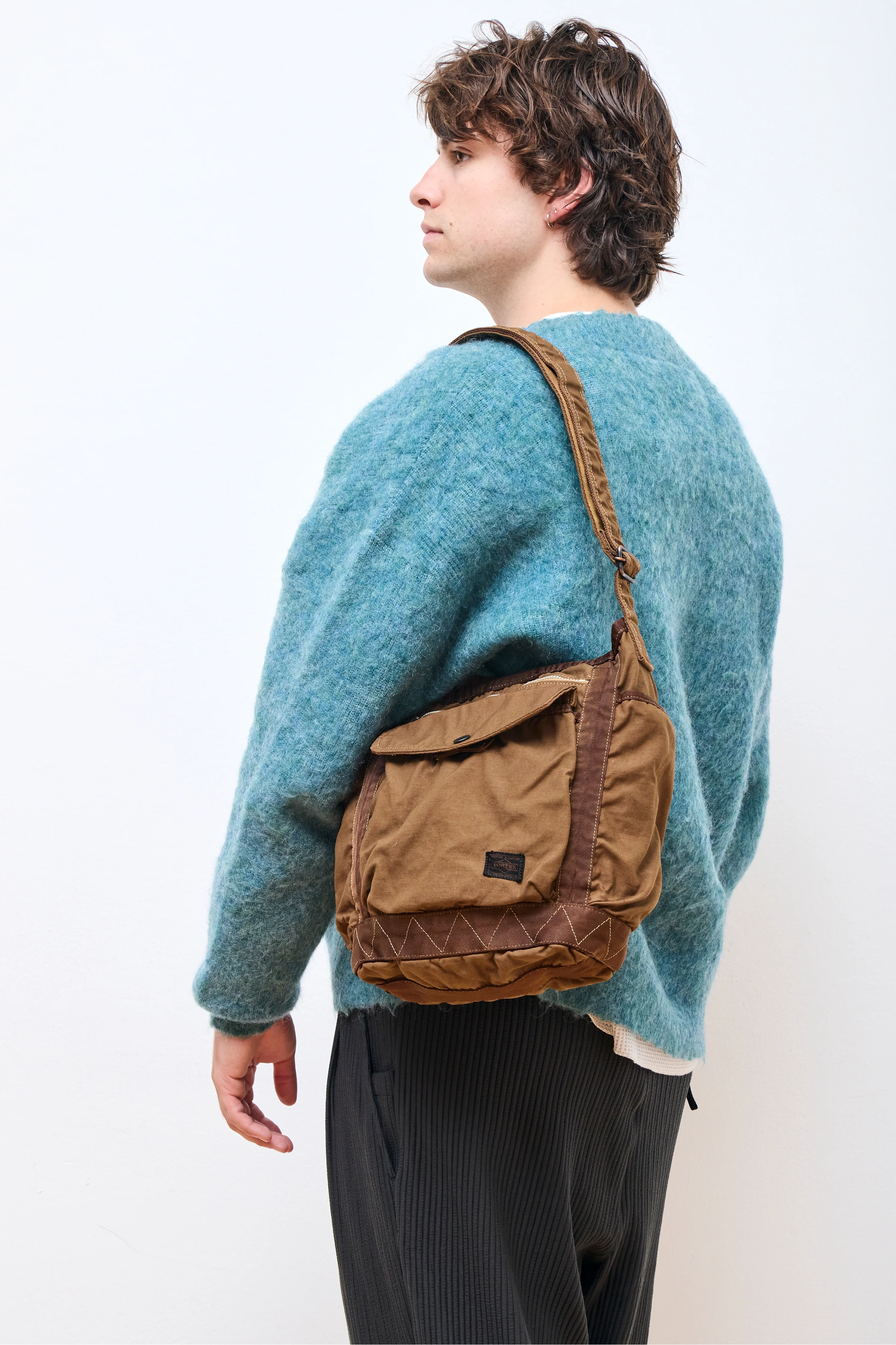 Crag Shoulder Bag (S) Coyote - Image 2