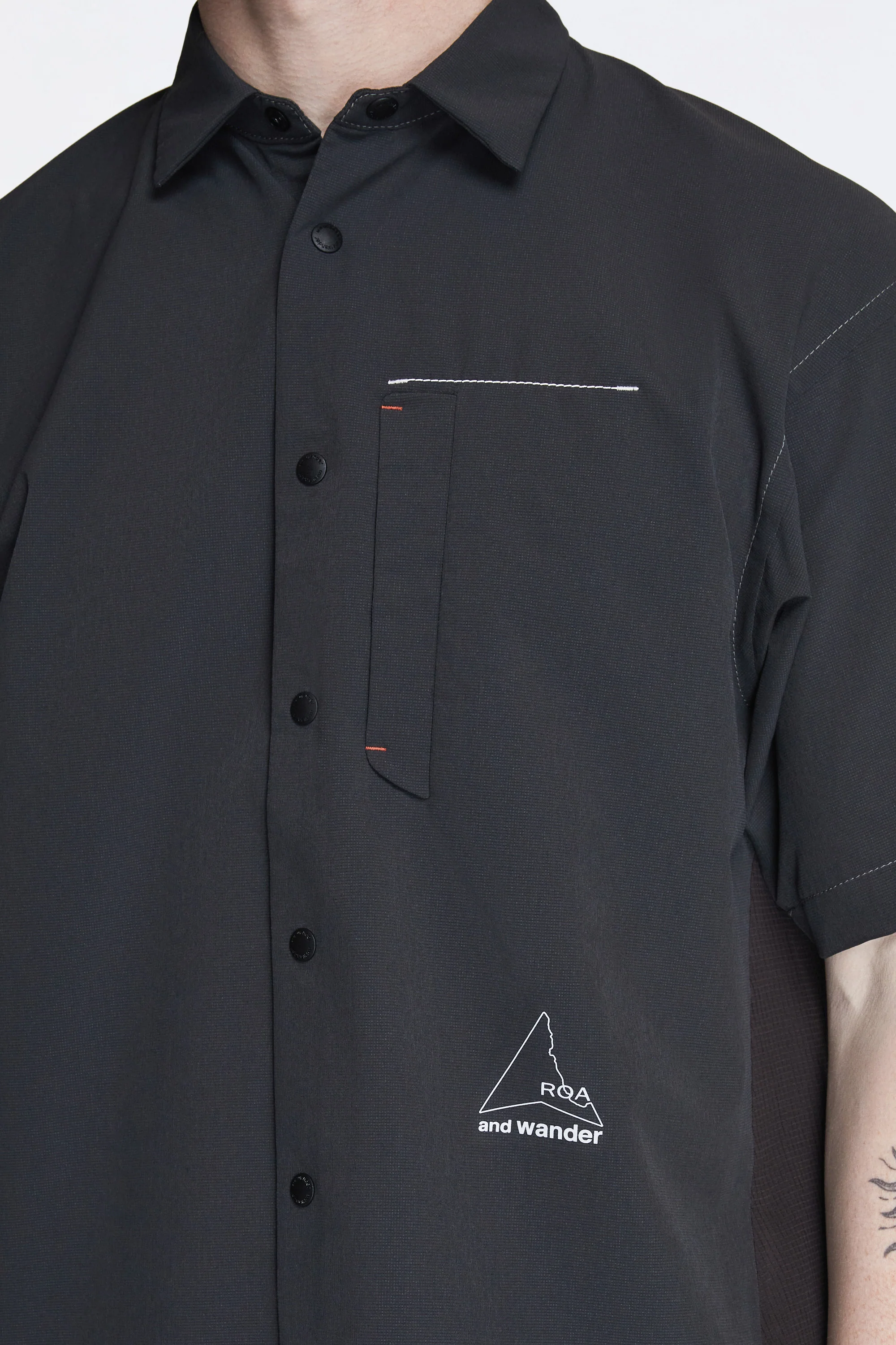 Roa × And Wander Breathable Shirt Charcoal - Image 3