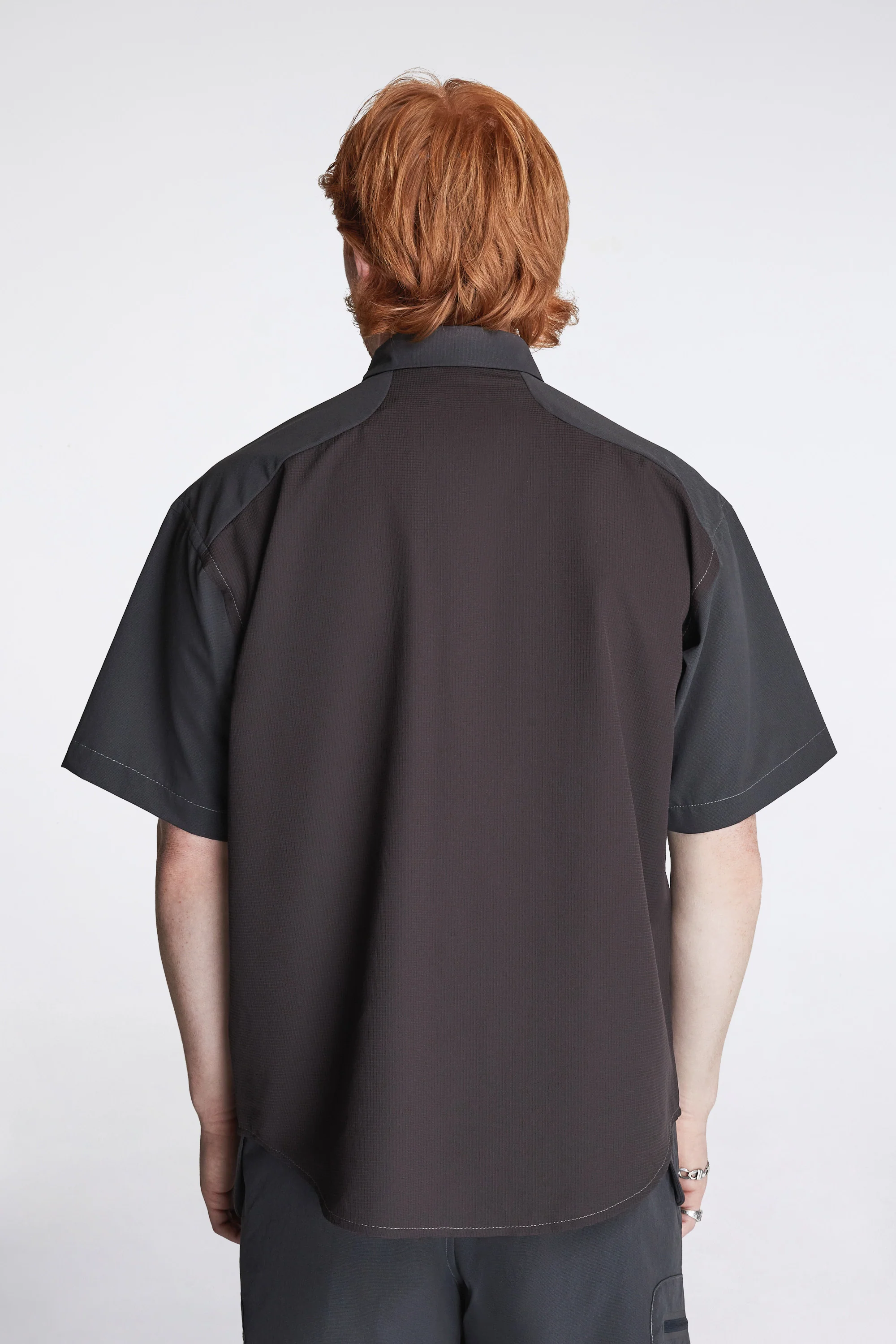 Roa × And Wander Breathable Shirt Charcoal - Image 4