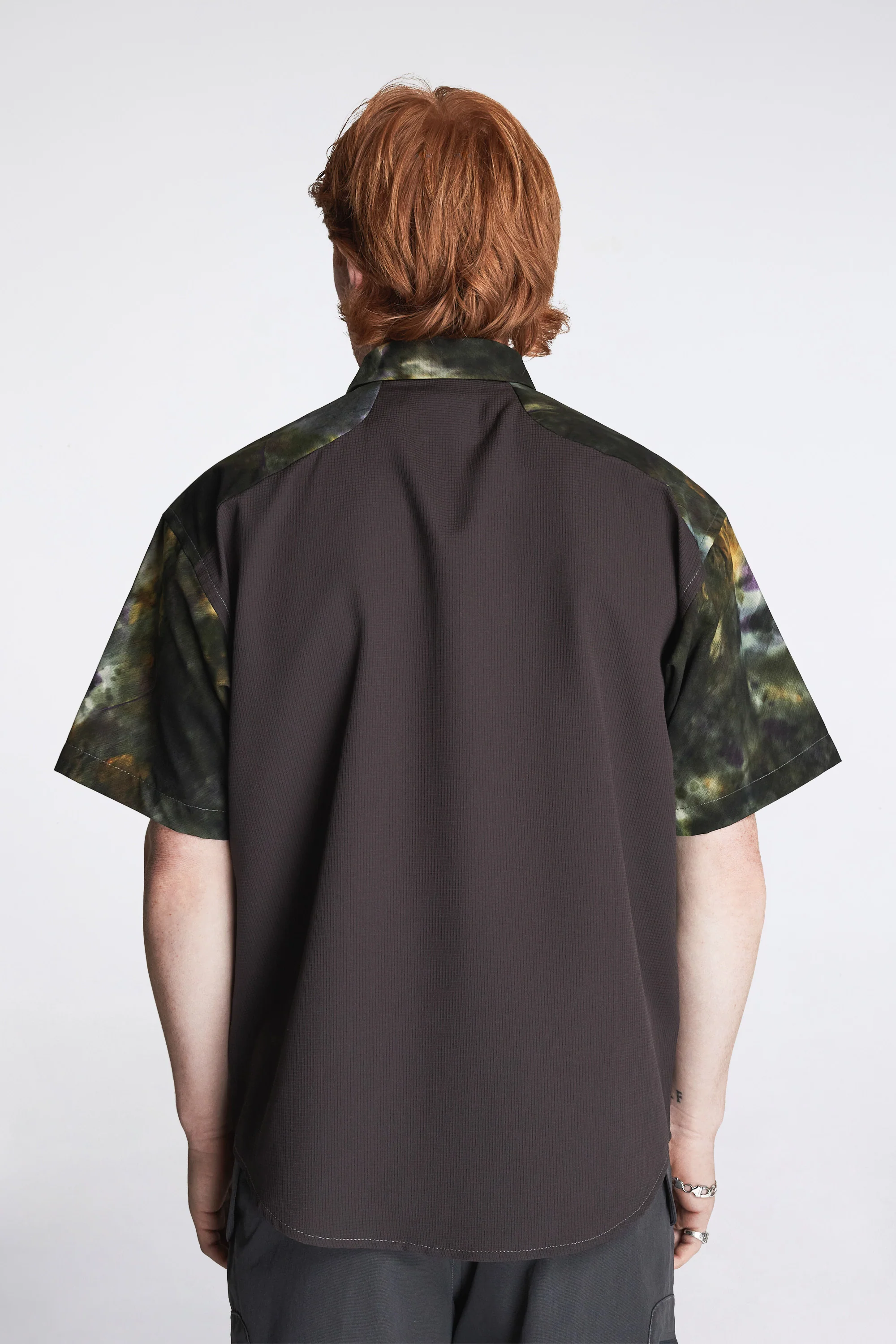 Roa × And Wander Printed Breathable Shirt Camo - Image 5
