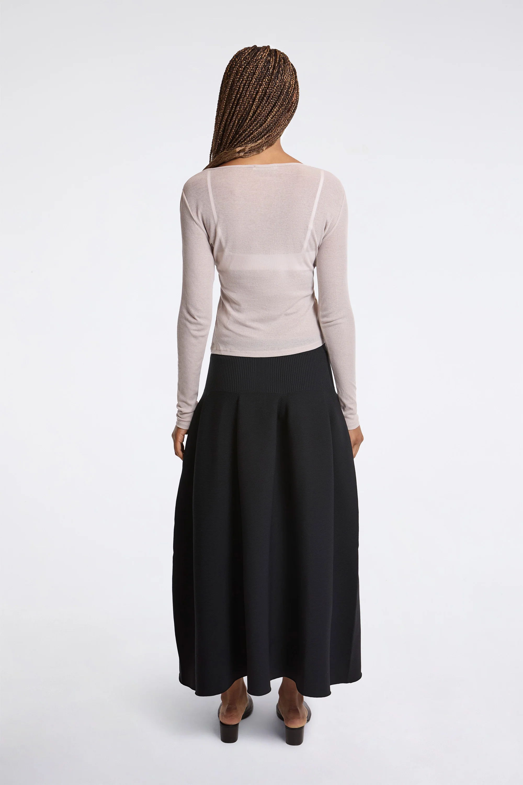 Ribbed Round T-Shirt Beige - Image 4