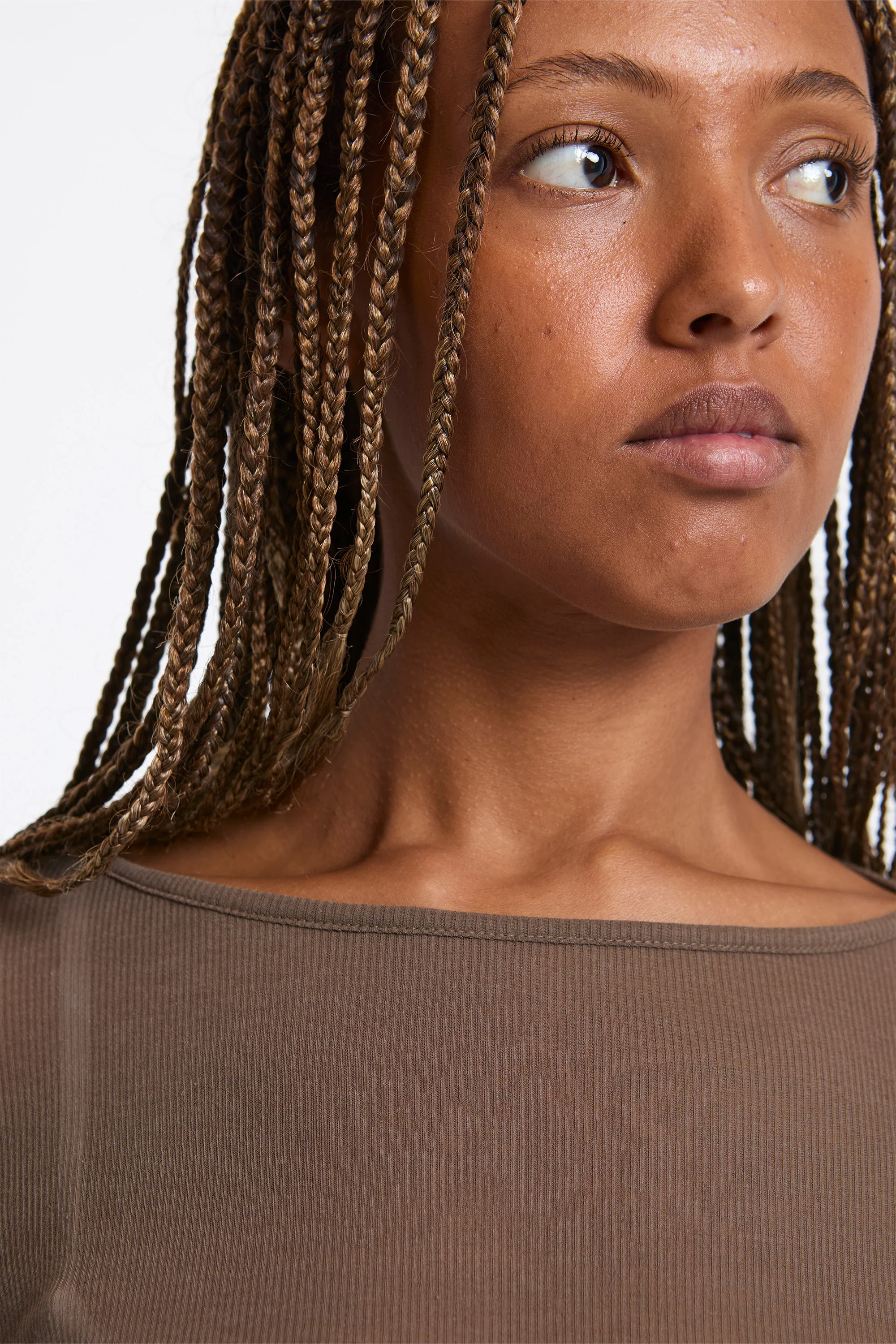 Ribbed Round T-Shirt Brown - Image 3