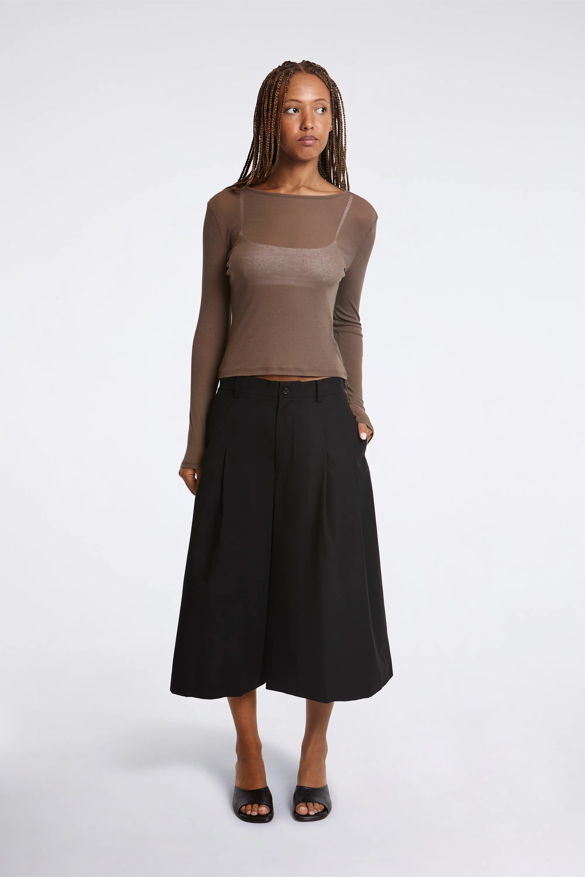 Ribbed Round T-Shirt Brown - Image 4