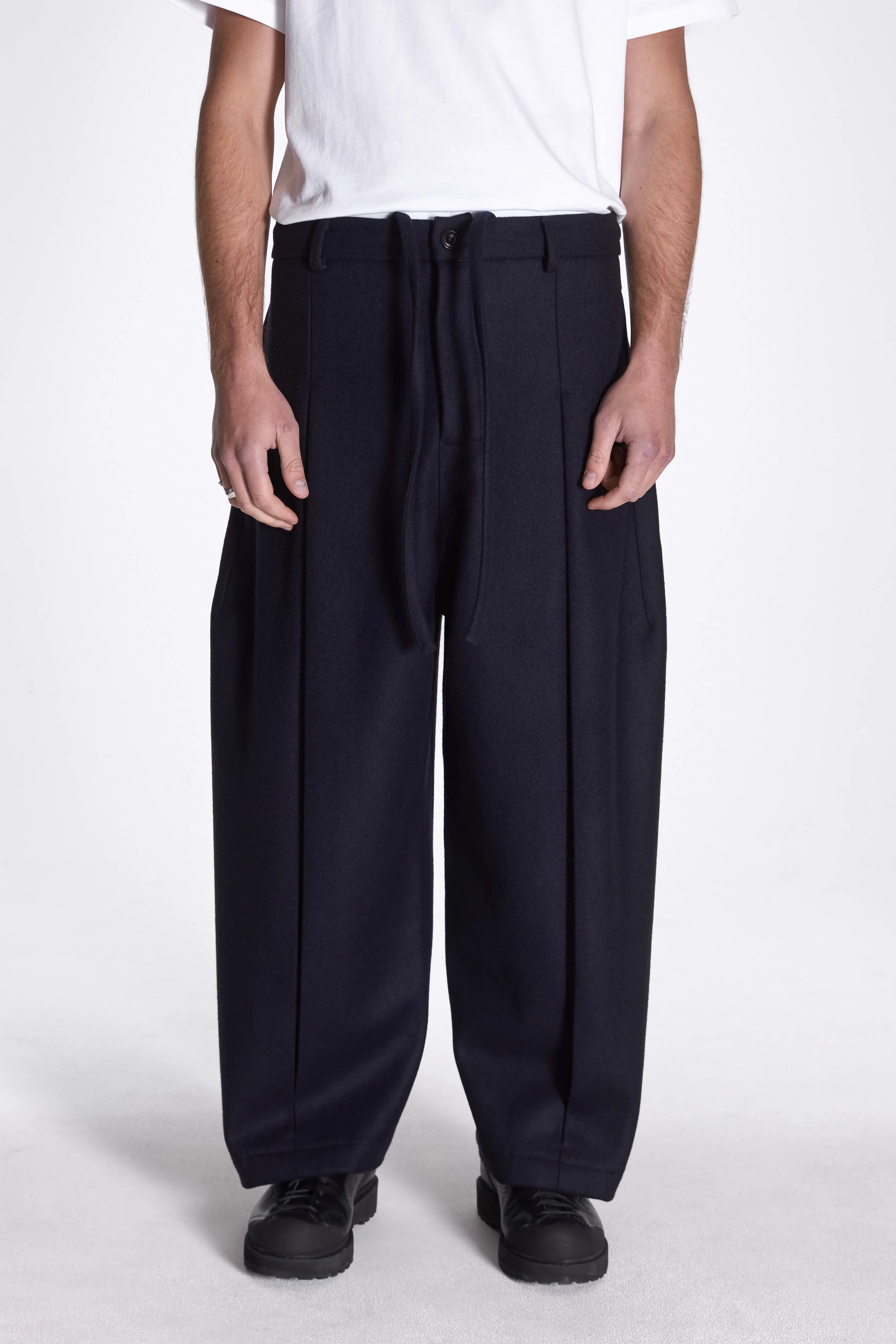 Box Pleat Trouser Dark Navy - Image 2