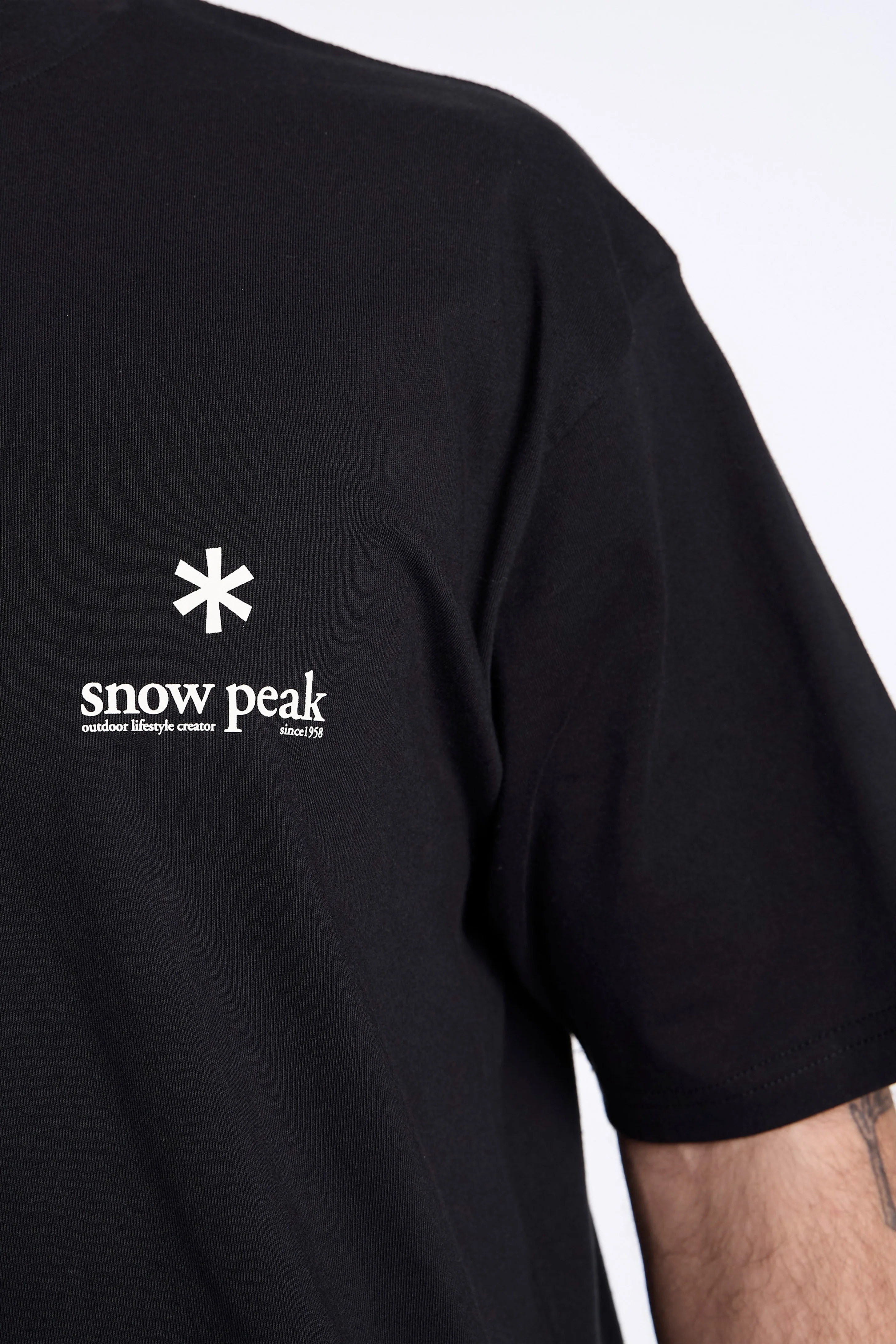 Soft Cotton Relaxed Logo T-Shirt Black - Image 3