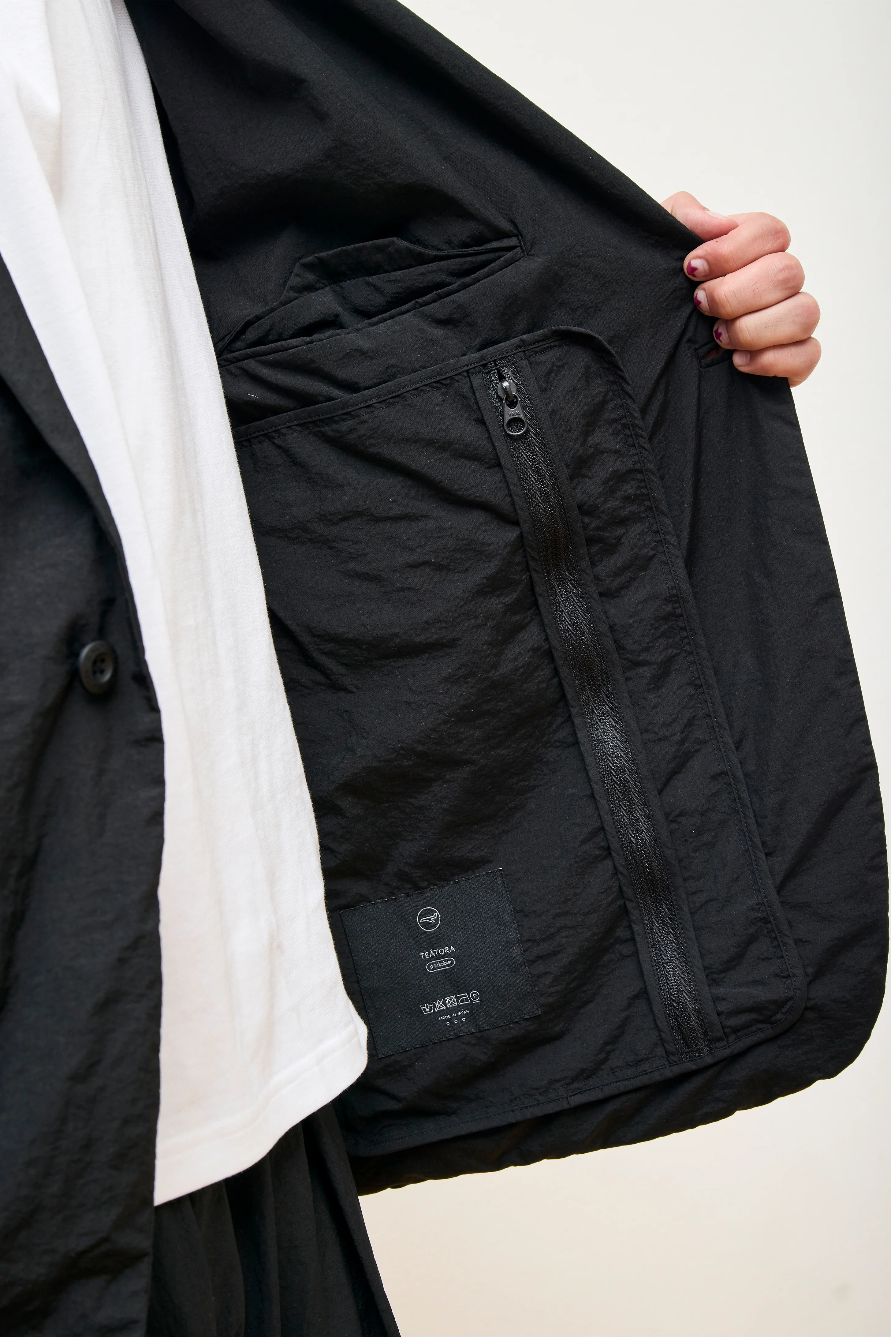 Wallet Jacket Plus Packable Black - Image 7