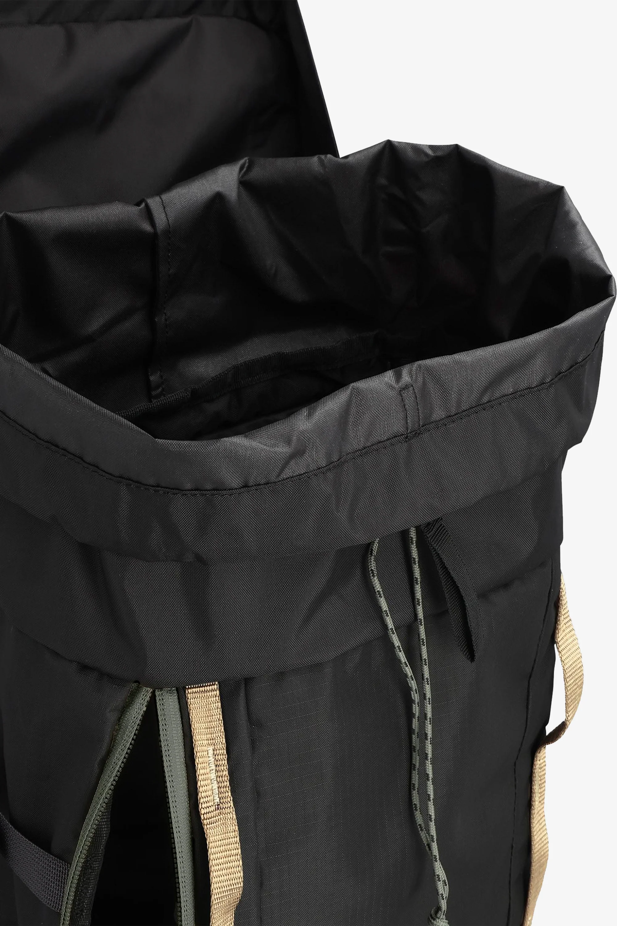 Rover Trail Pack 24L Black/Neutral - Image 6