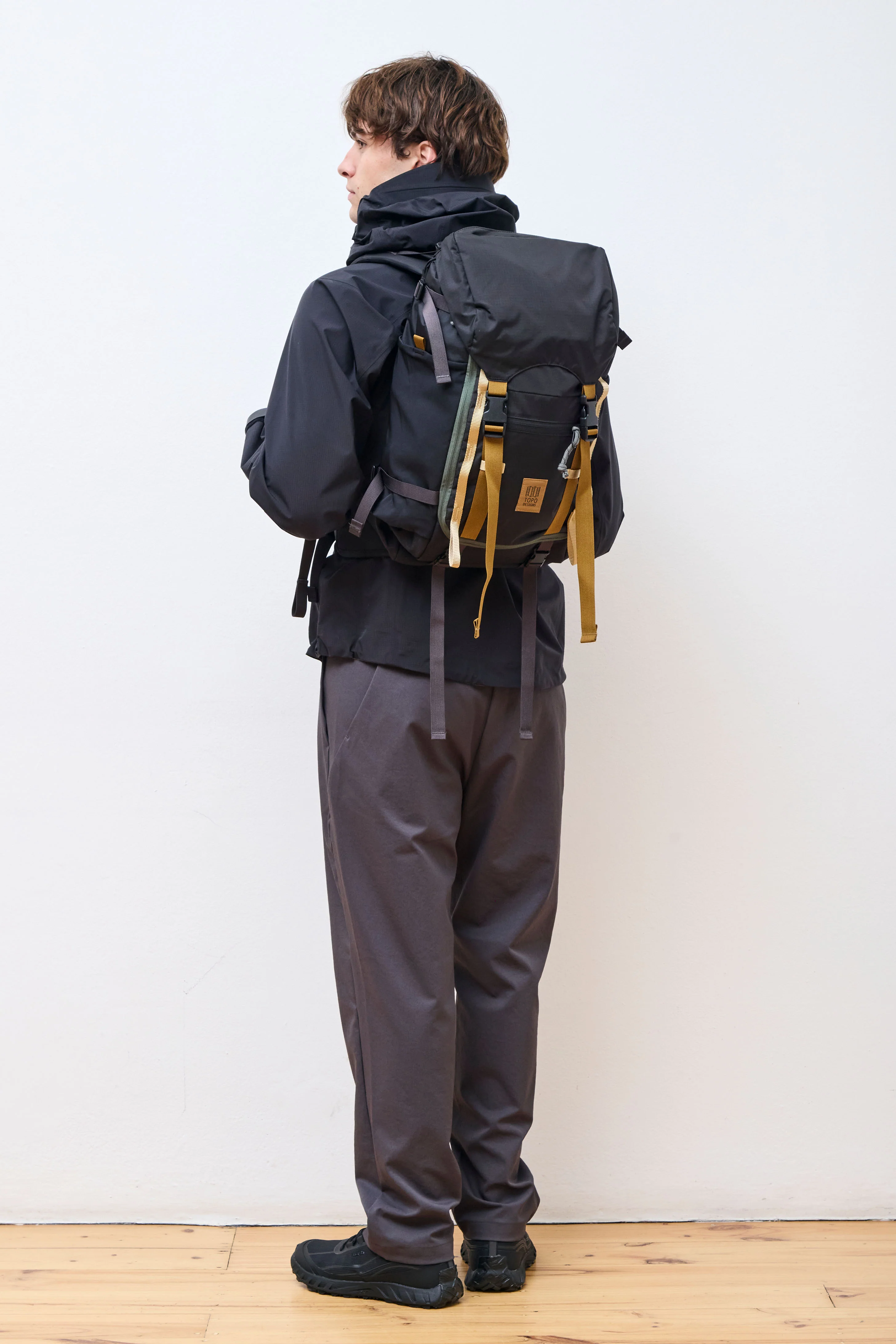 Rover Trail Pack 24L Black/Neutral - Image 7