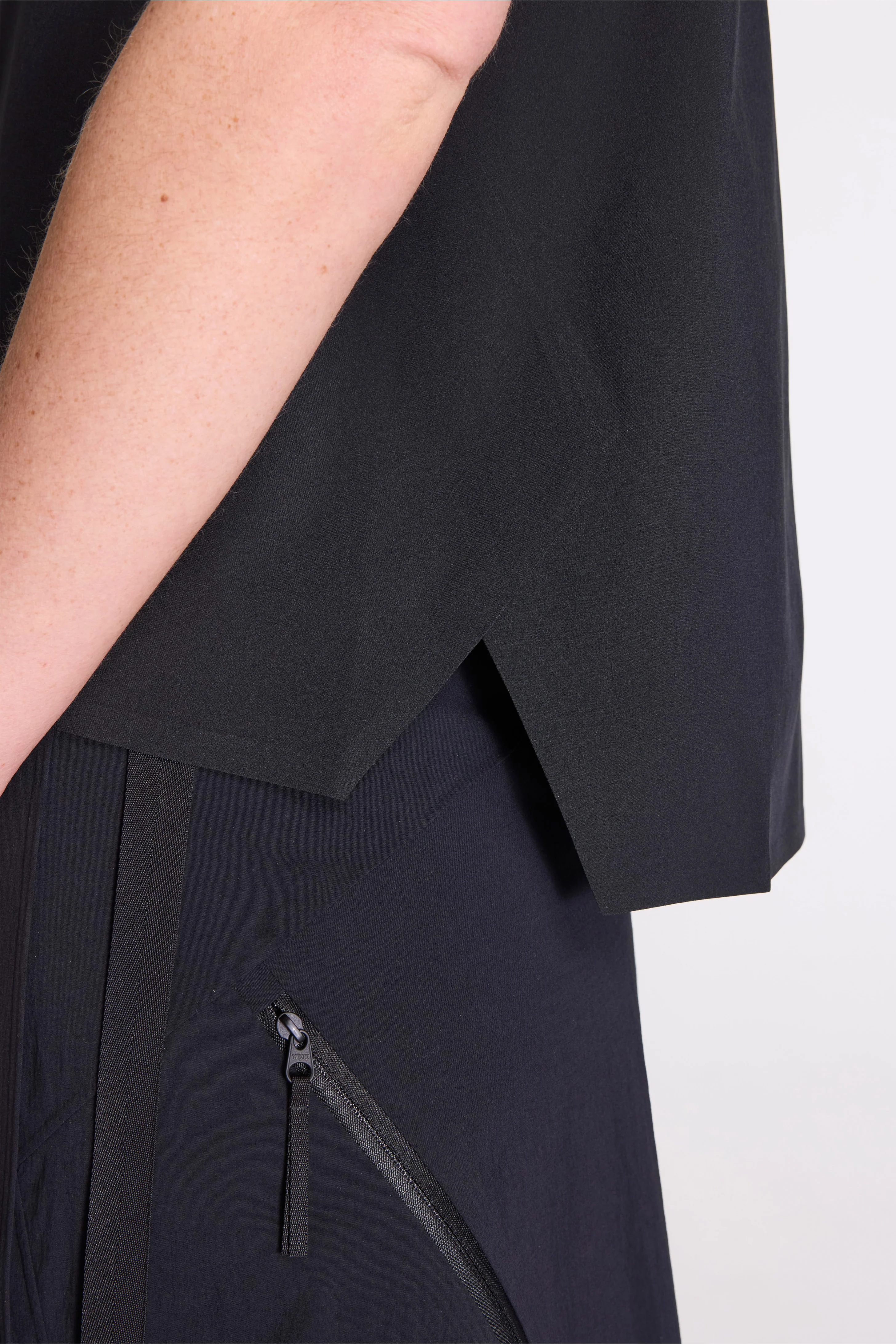 Eave Tank W Black - Image 3