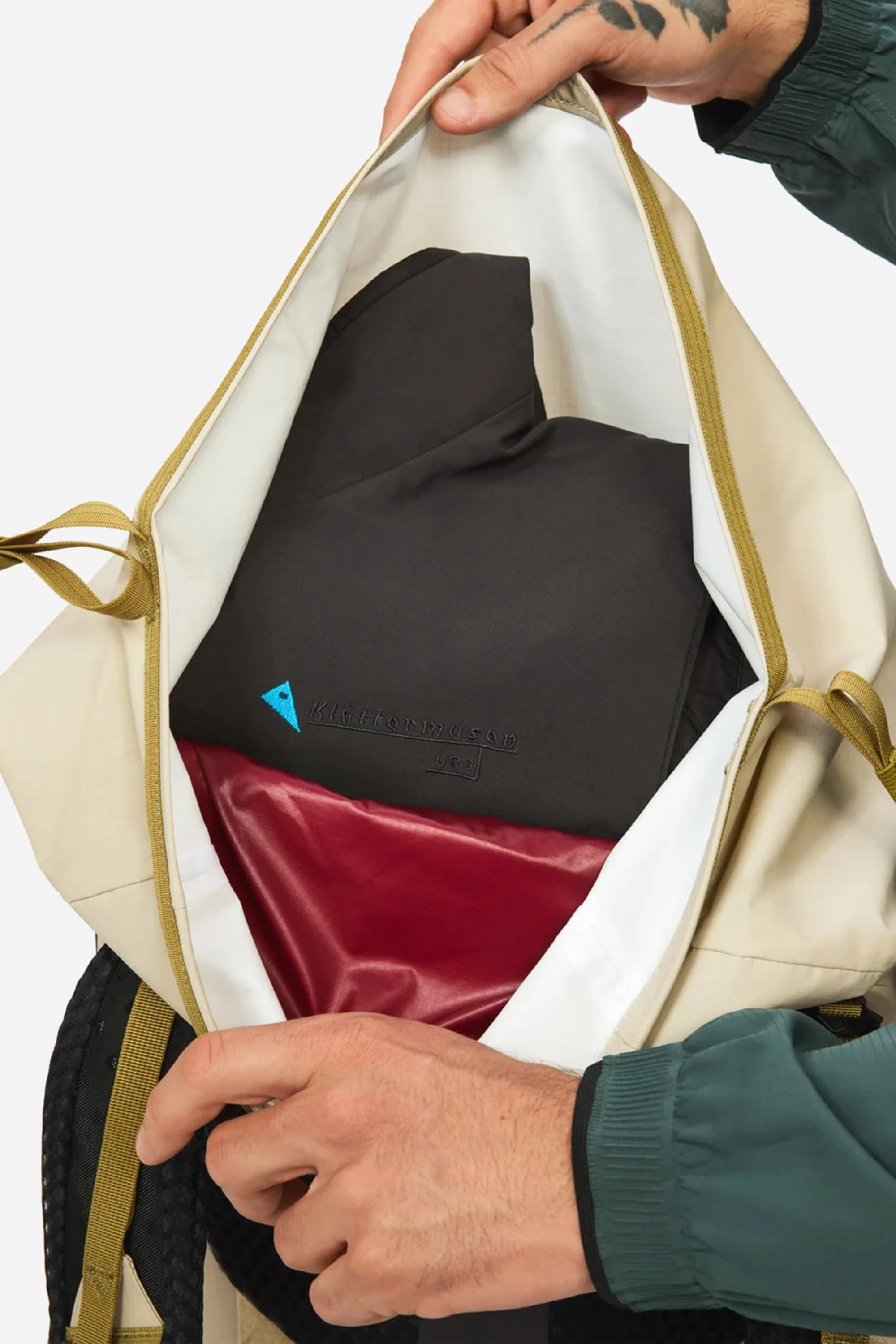 Vide Backpack 30L Silver Creme - Image 5