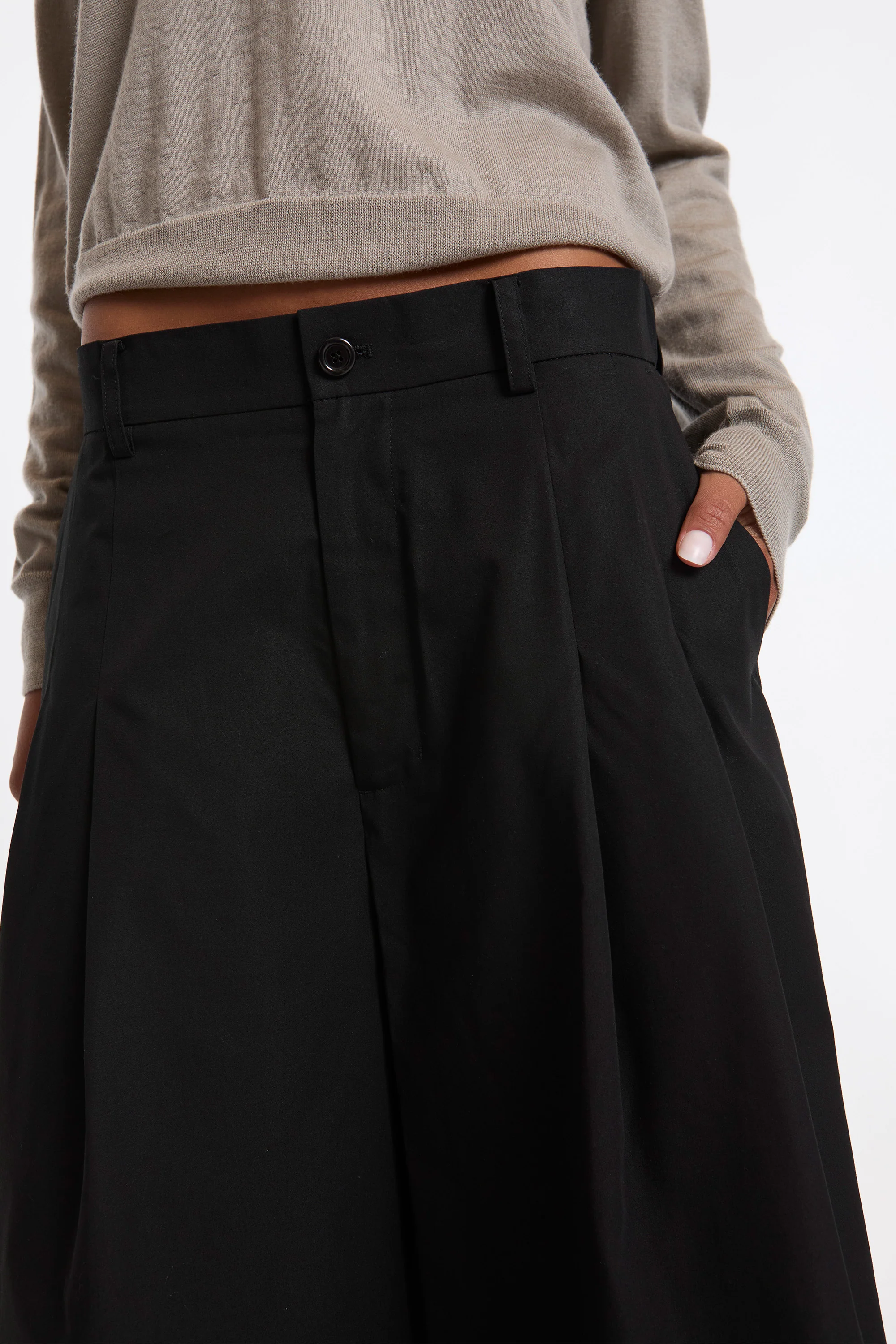 Wide Bermuda Pants Black - Image 3