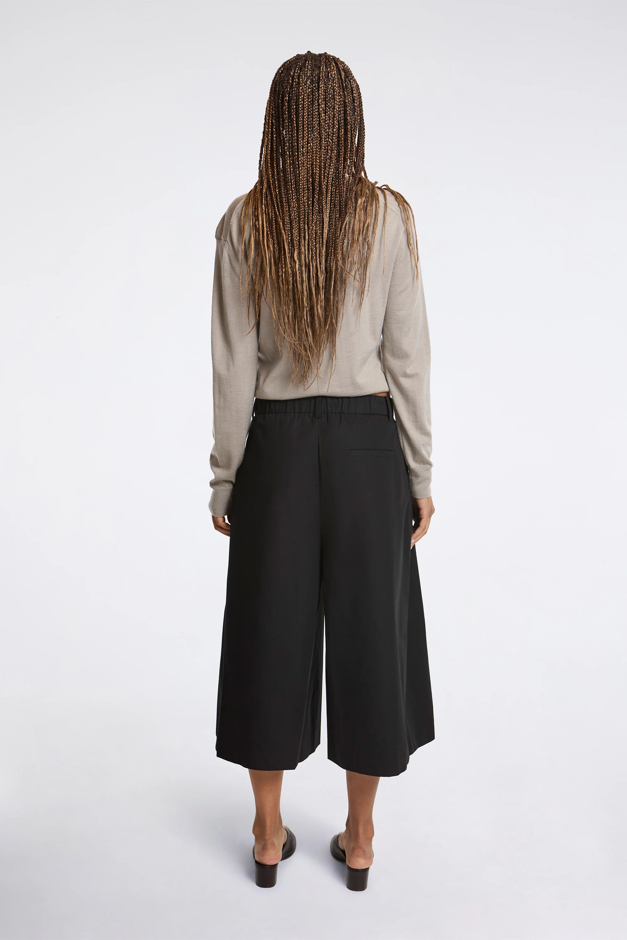 Wide Bermuda Pants Black - Image 6
