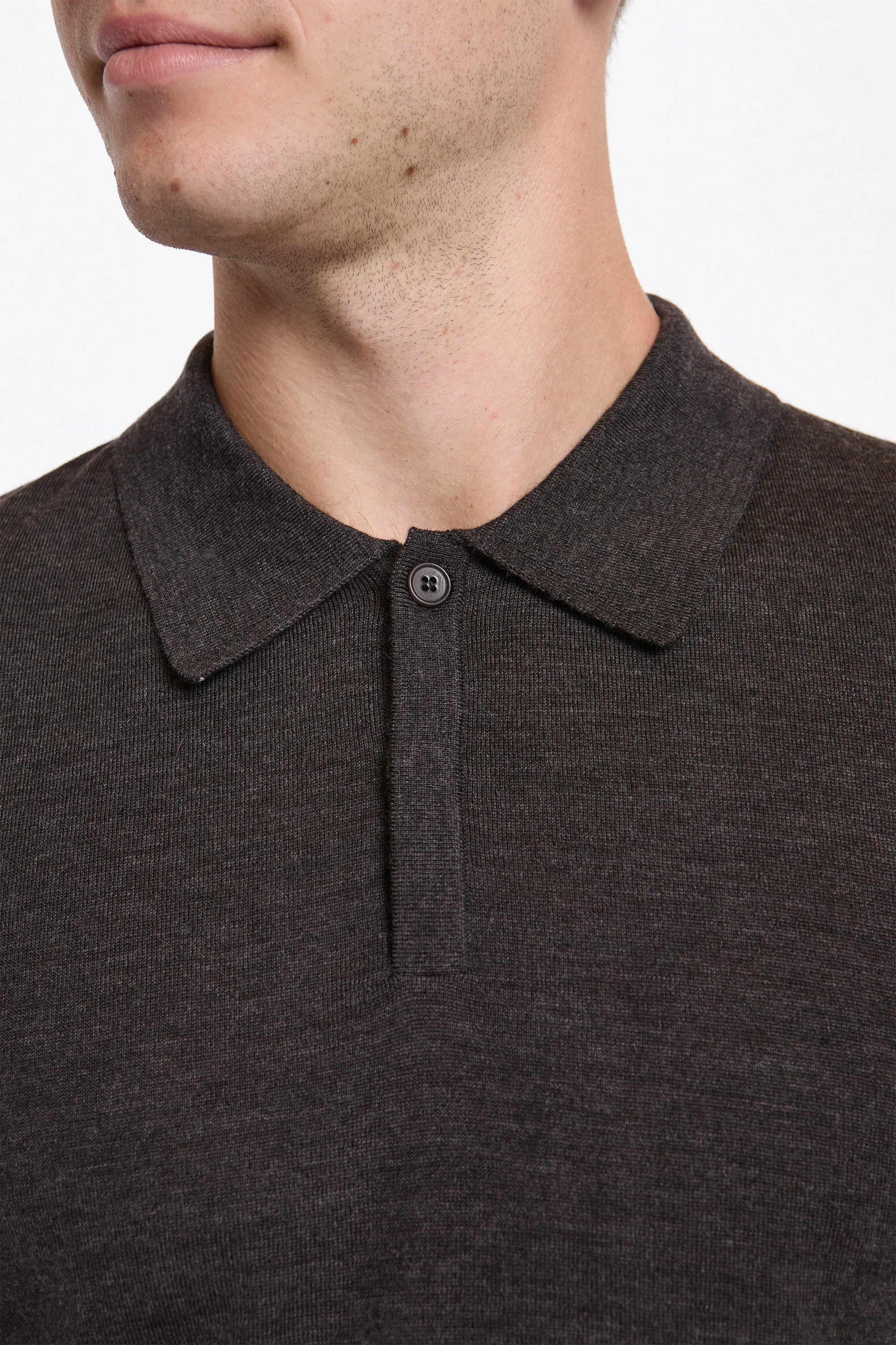 Wool Collar Knit Charcoal - Image 4